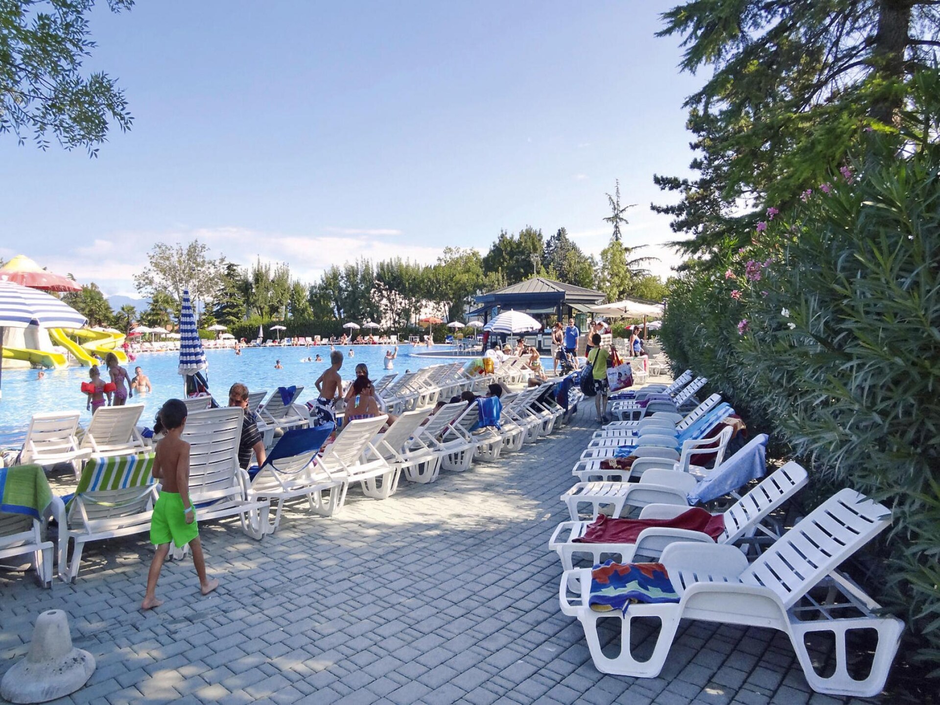 Familieappartement aan Gardameer met waterpark in Peschiera - foto 9