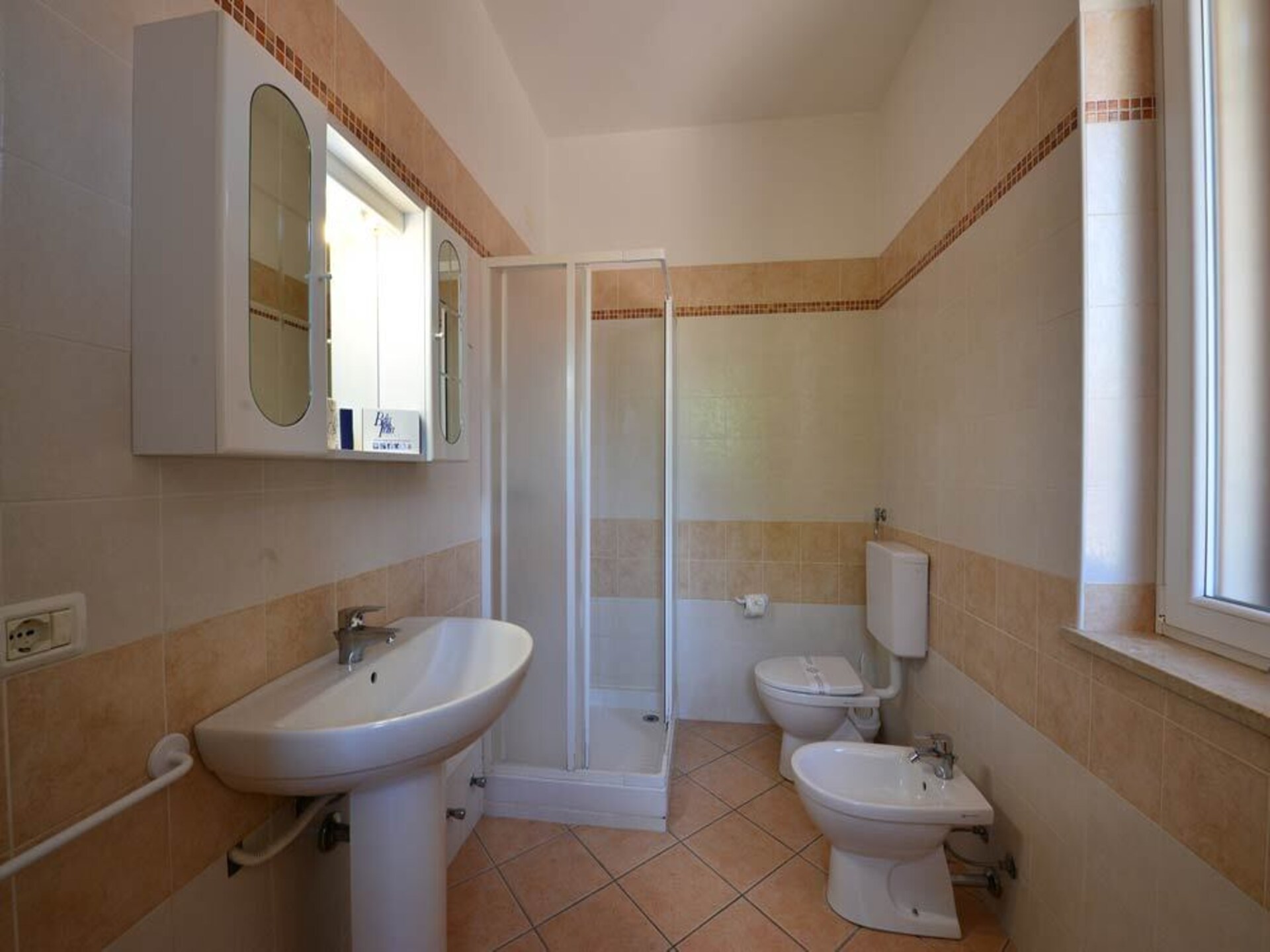 Familieappartement aan Gardameer met waterpark in Peschiera - foto 7