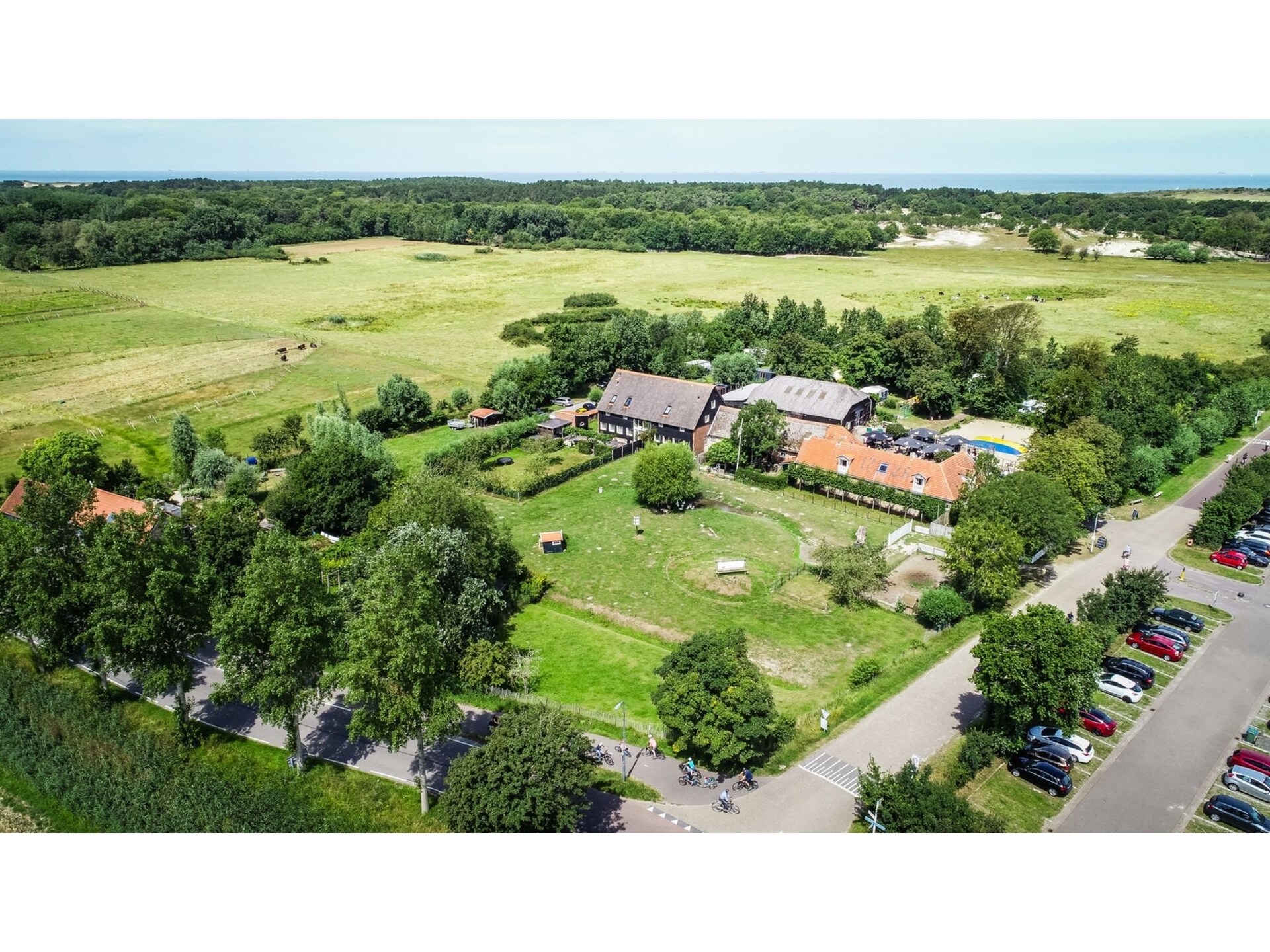 Knus appartement in boerenschuur op mini-camping, 900m van strand - foto 7