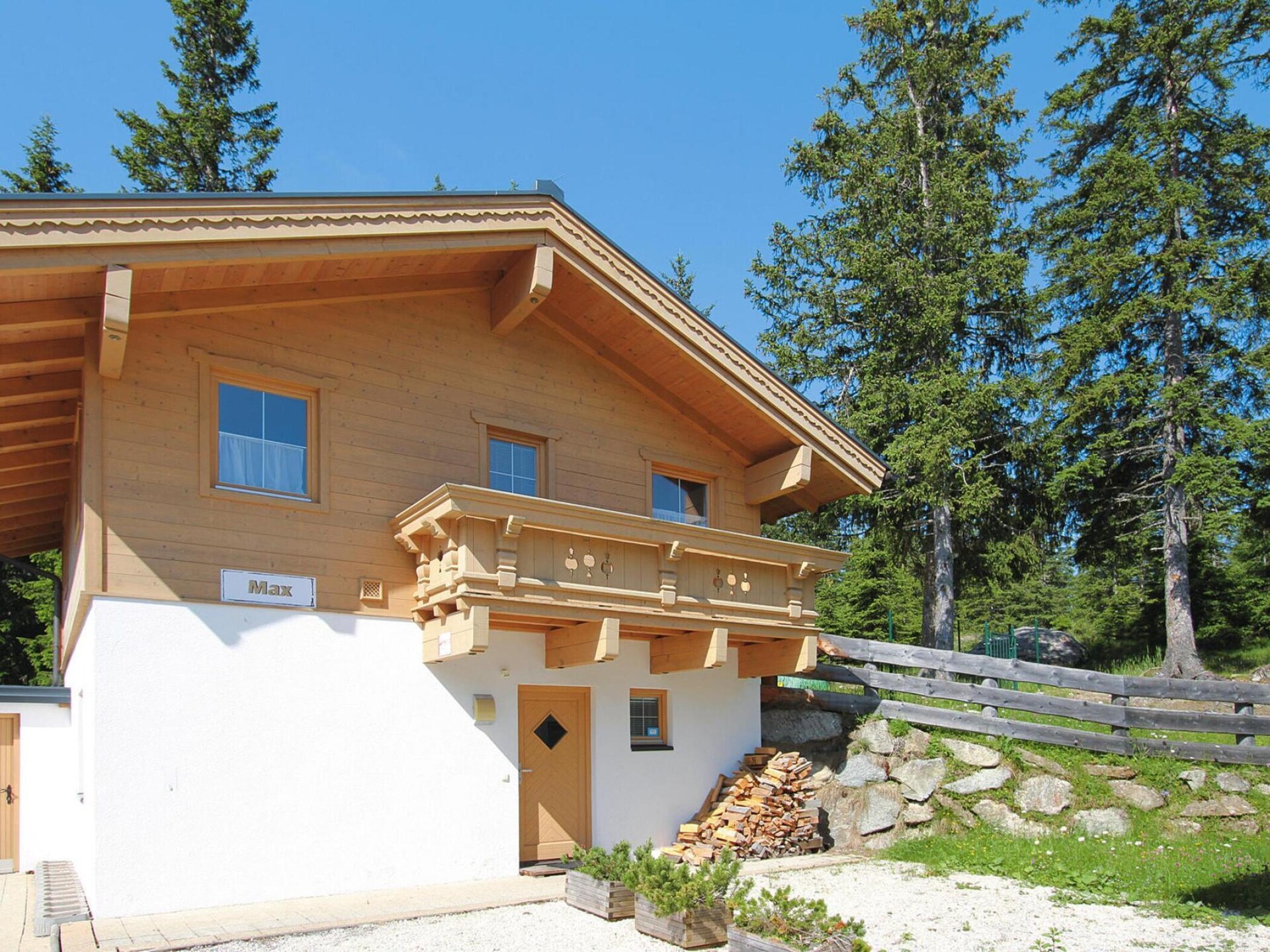 Chalet Max: Rustiek chalet aan de golfbaan in Hochkrimml voor 8 personen - foto 1