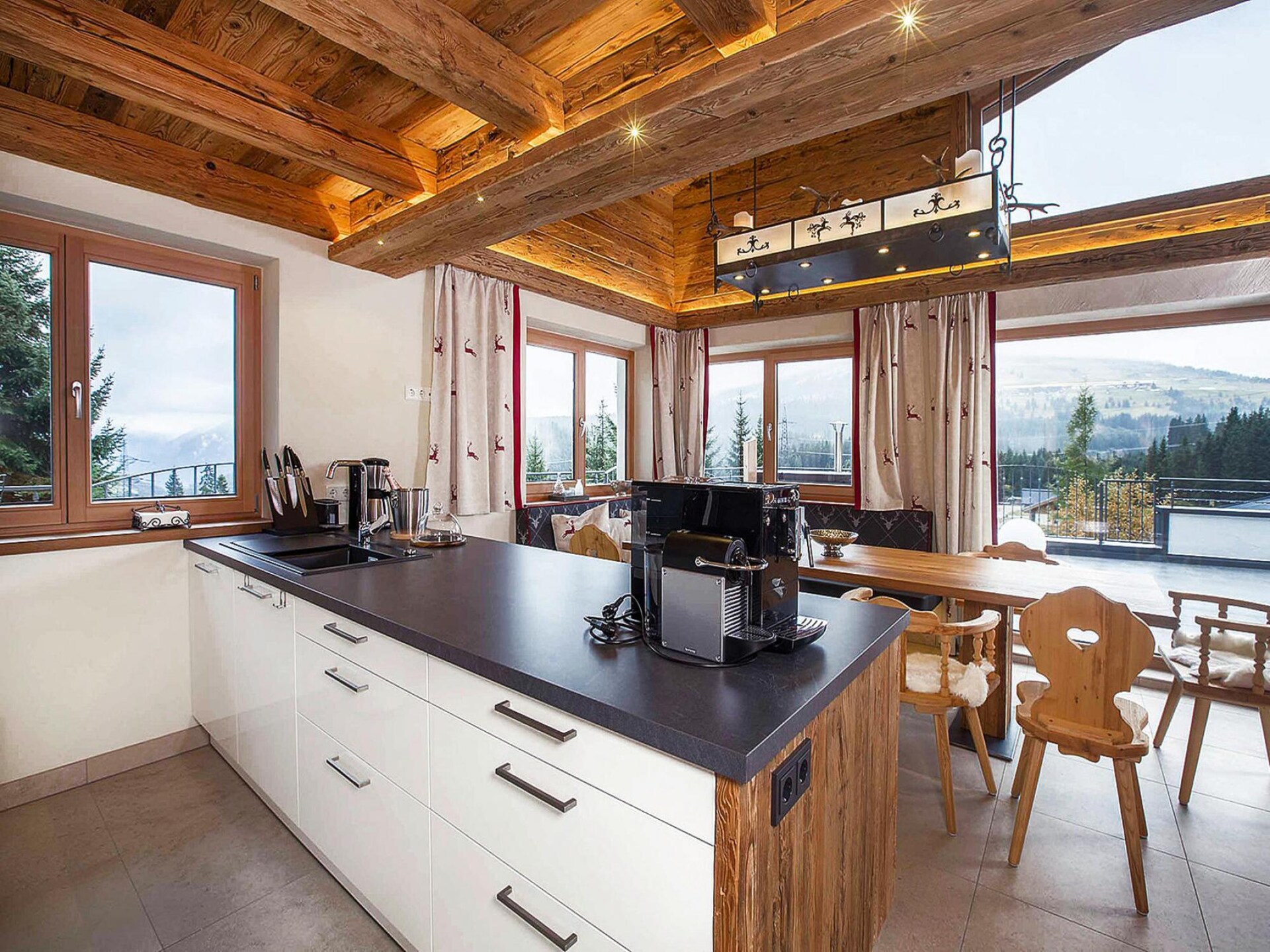 Chalet Edelweißalm: Luxe & SPA met panoramisch uitzicht in Königsleiten - foto 20