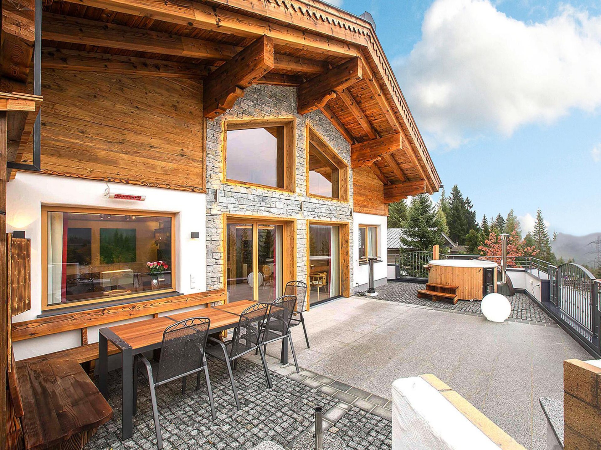 Chalet Edelweißalm: Luxe & SPA met panoramisch uitzicht in Königsleiten - foto 1