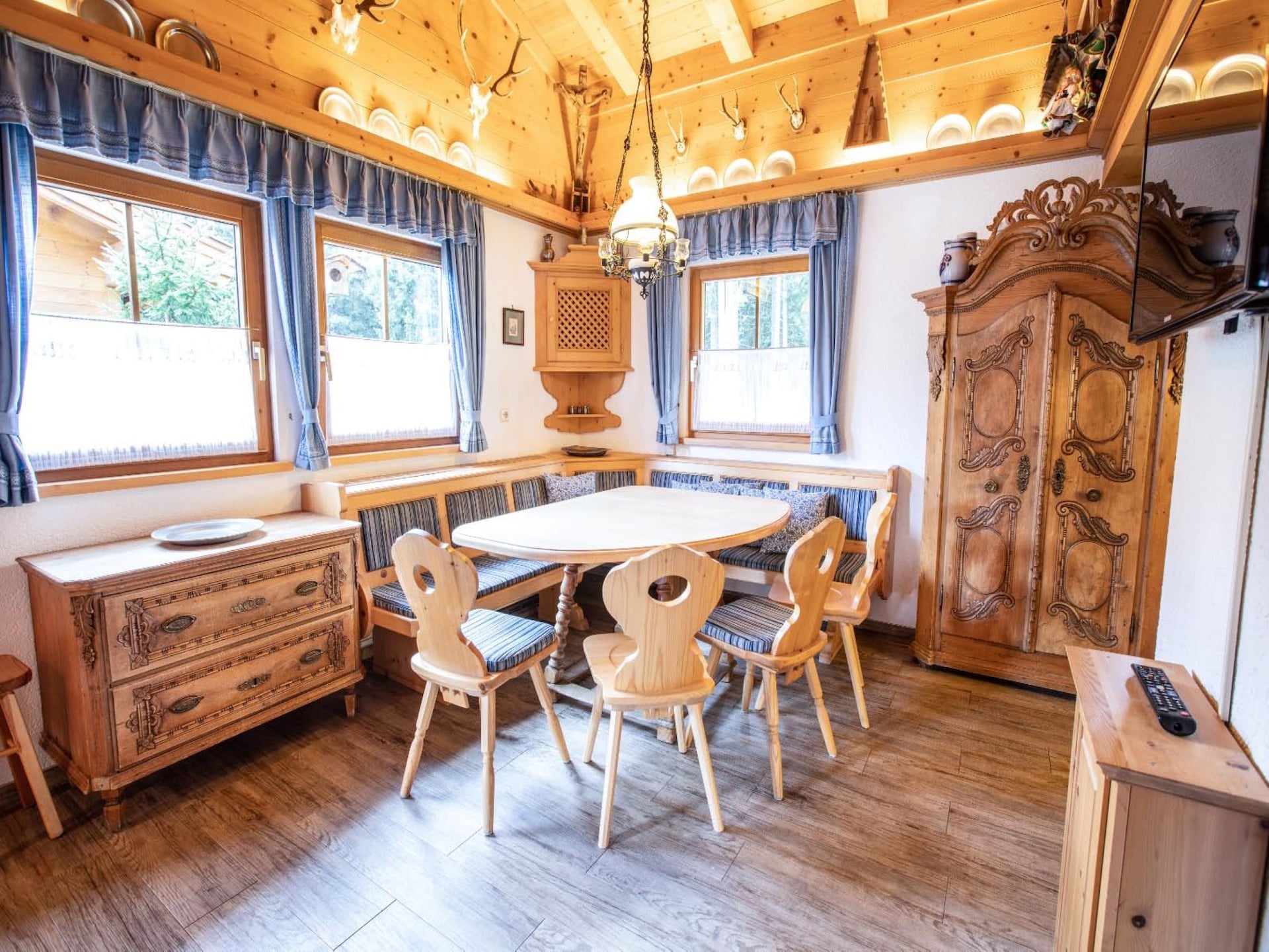 Vrijstaand chalet Munterhütte aan de bosrand bij Königsleiten - foto 5