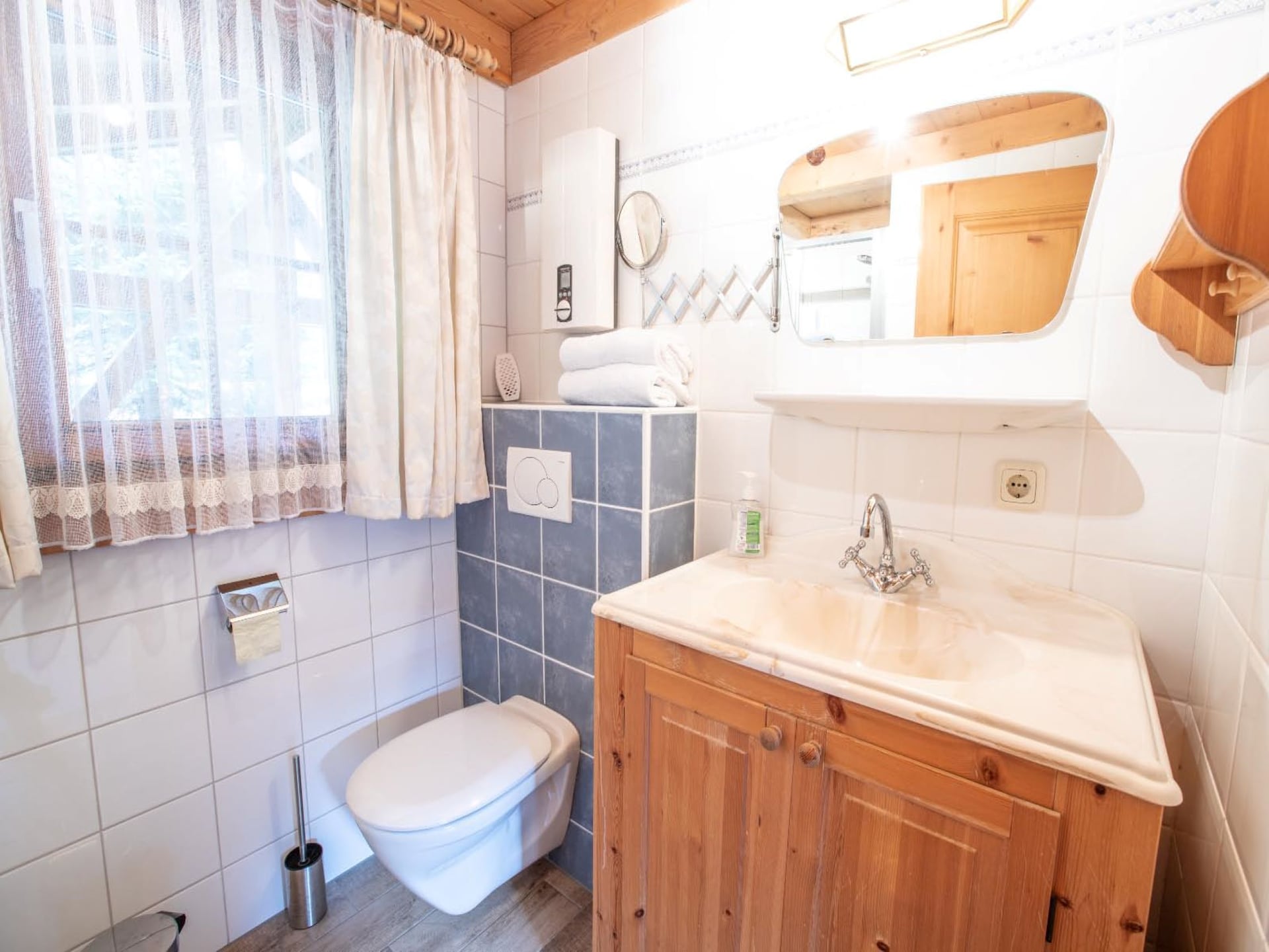 Vrijstaand chalet Munterhütte aan de bosrand bij Königsleiten - foto 17