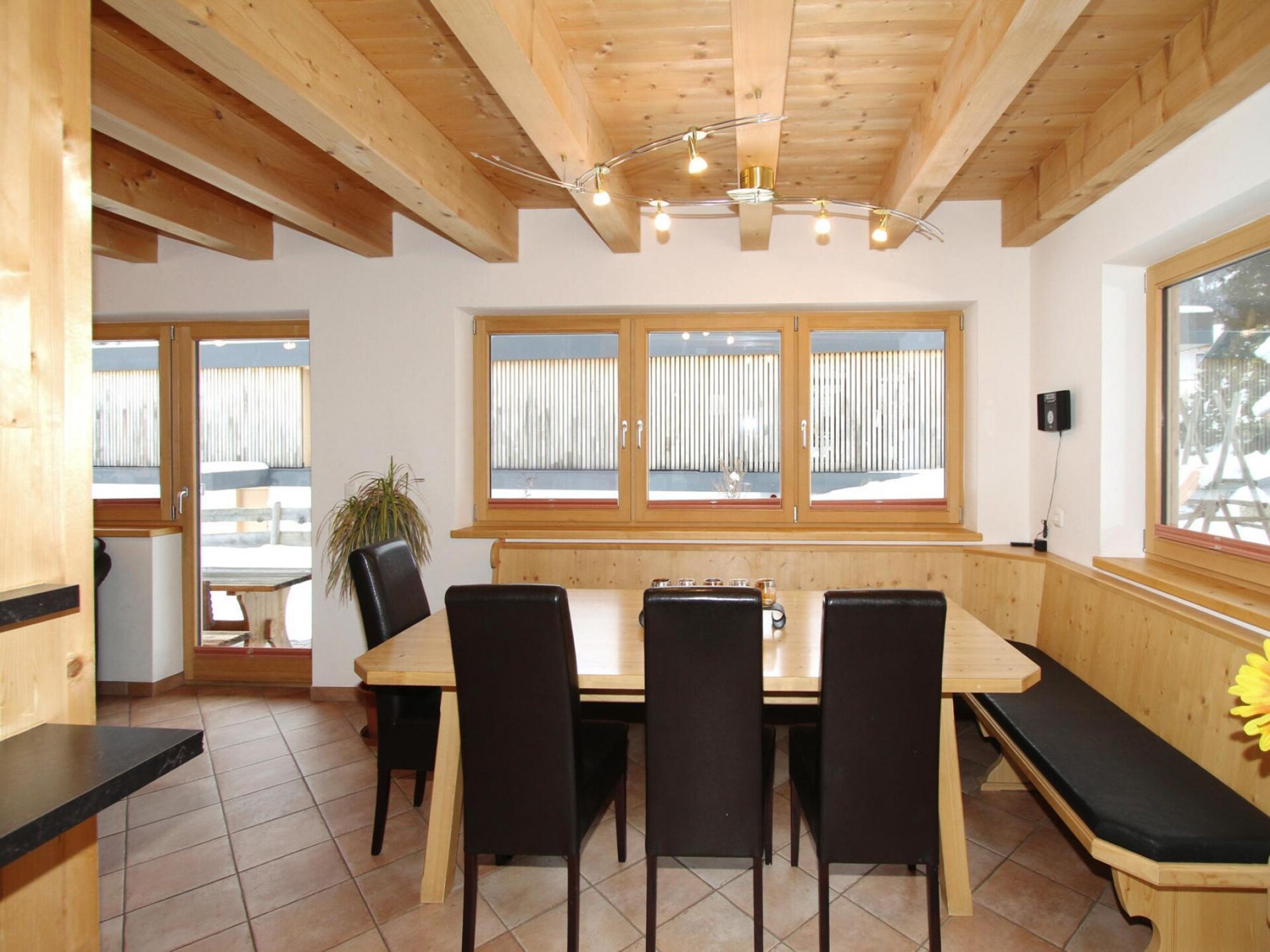 Ruim chalet in Krimml met uitzicht op de watervallen - foto 6