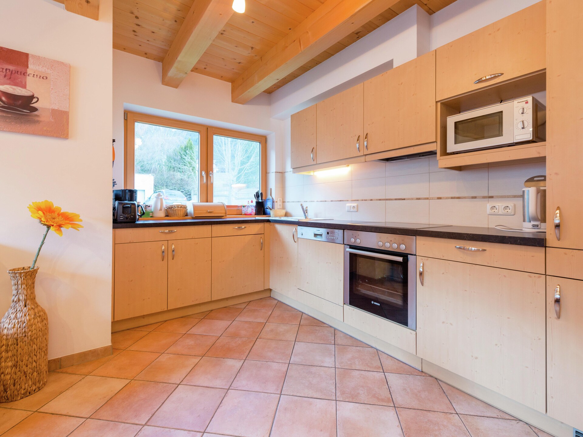 Ruim chalet in Krimml met uitzicht op de watervallen - foto 12