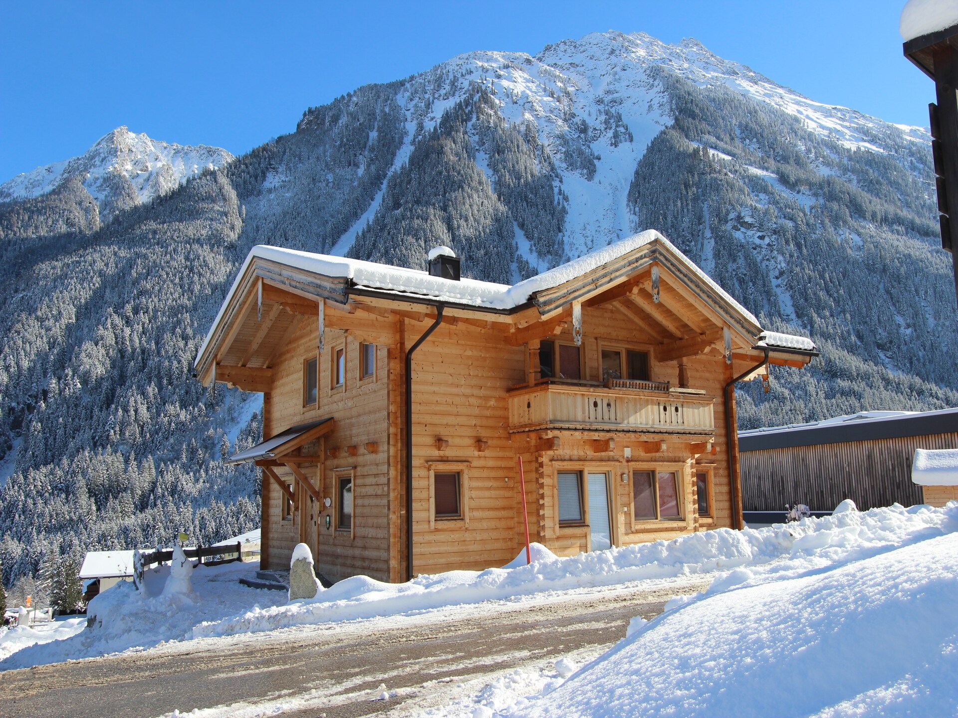 Ruim chalet in Krimml met uitzicht op de watervallen - foto 34
