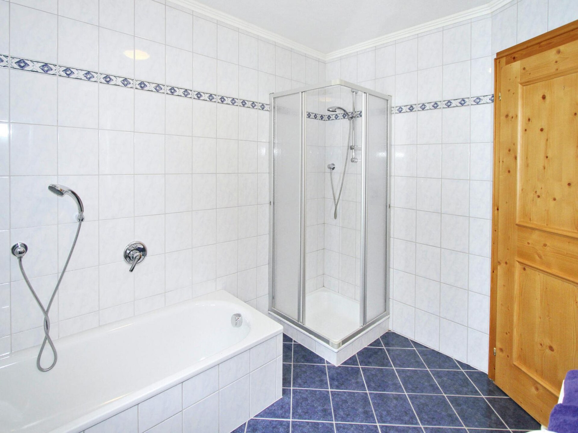 Ruim appartement met uitzicht op watervallen nabij golfbaan in Krimml - foto 14