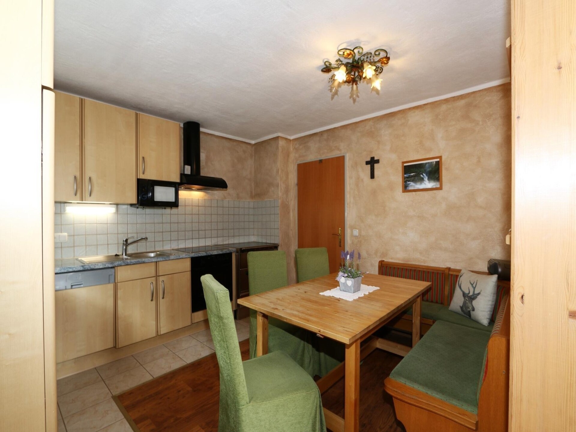 Ruim appartement voor 8 personen met panoramisch uitzicht in Großarl - foto 10