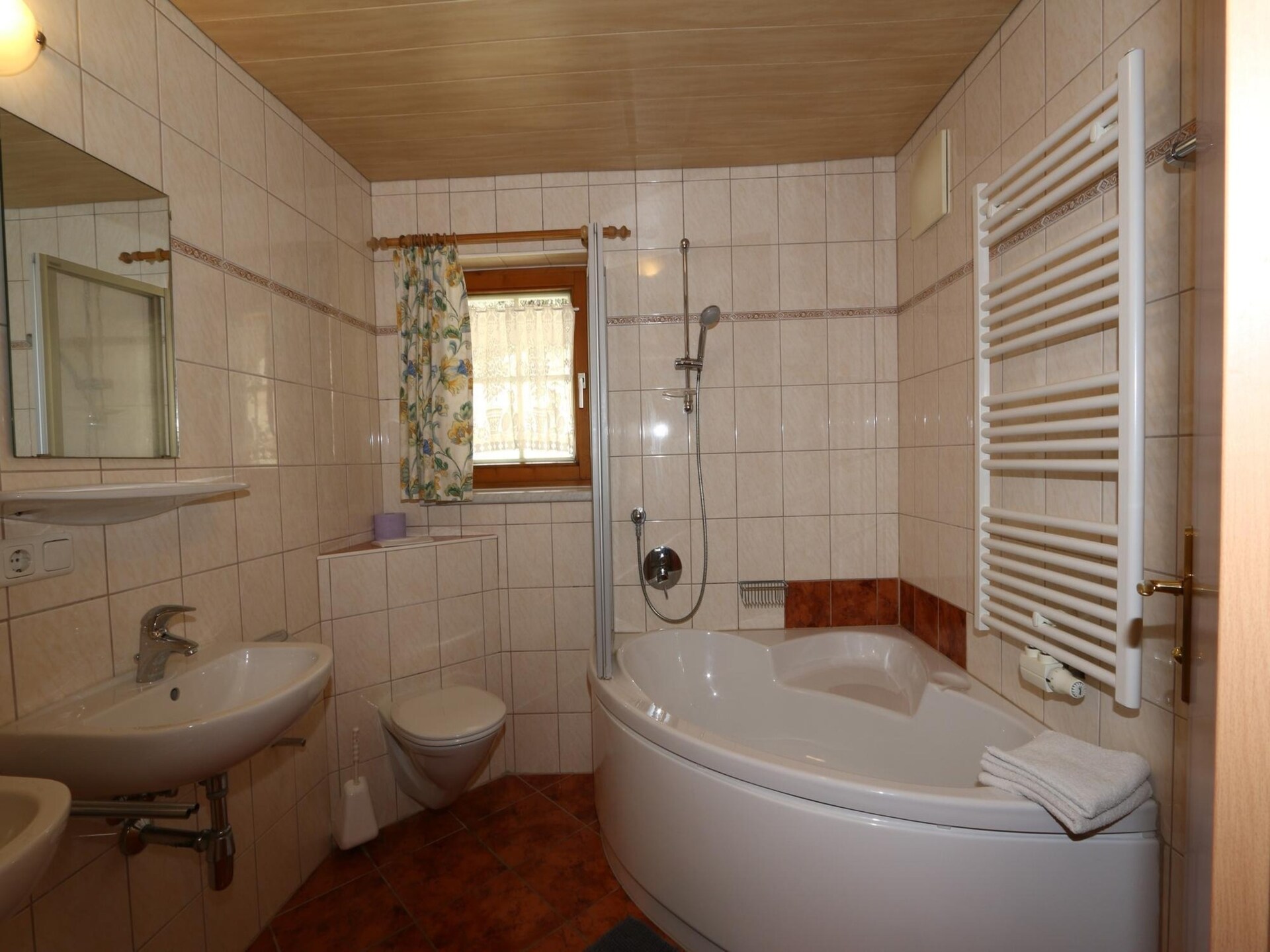 Ruim appartement voor 8 personen met panoramisch uitzicht in Großarl - foto 15