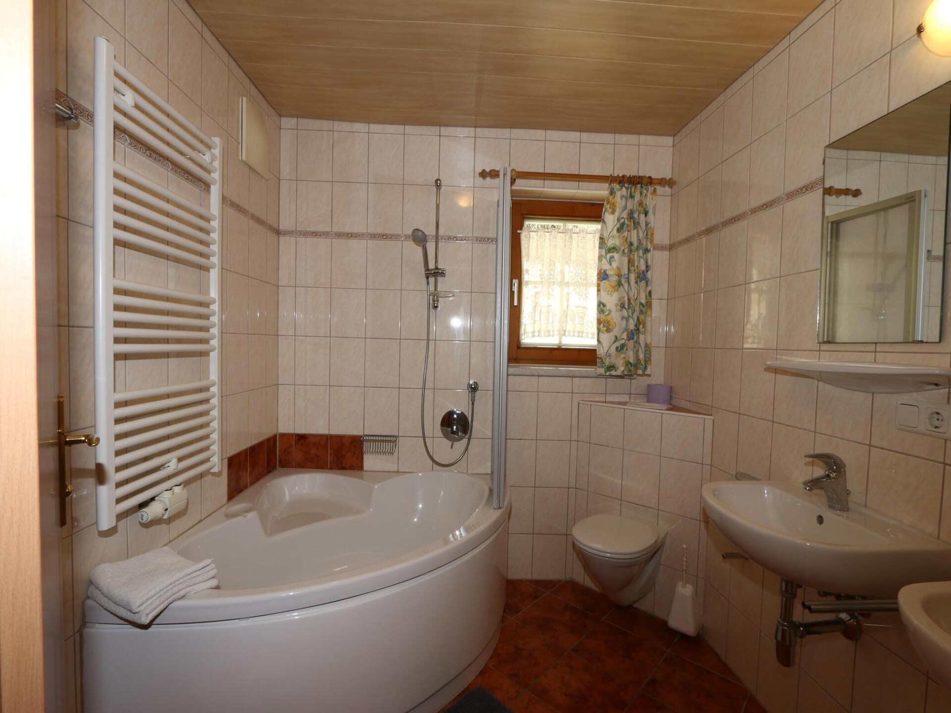Ruim appartement voor 8 personen met panoramisch uitzicht in Großarl - foto 17
