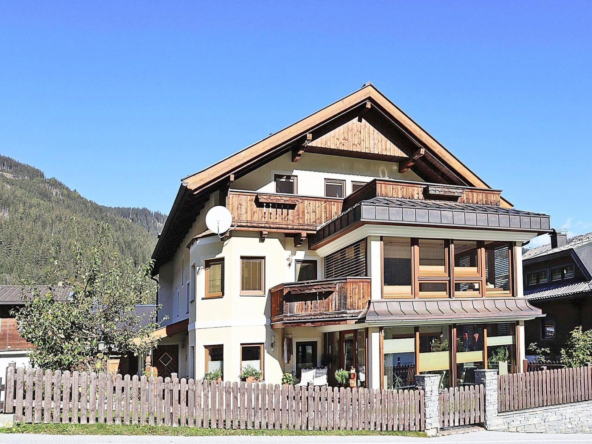 Knus appartement in Krimml met panoramisch bergzicht - foto 2