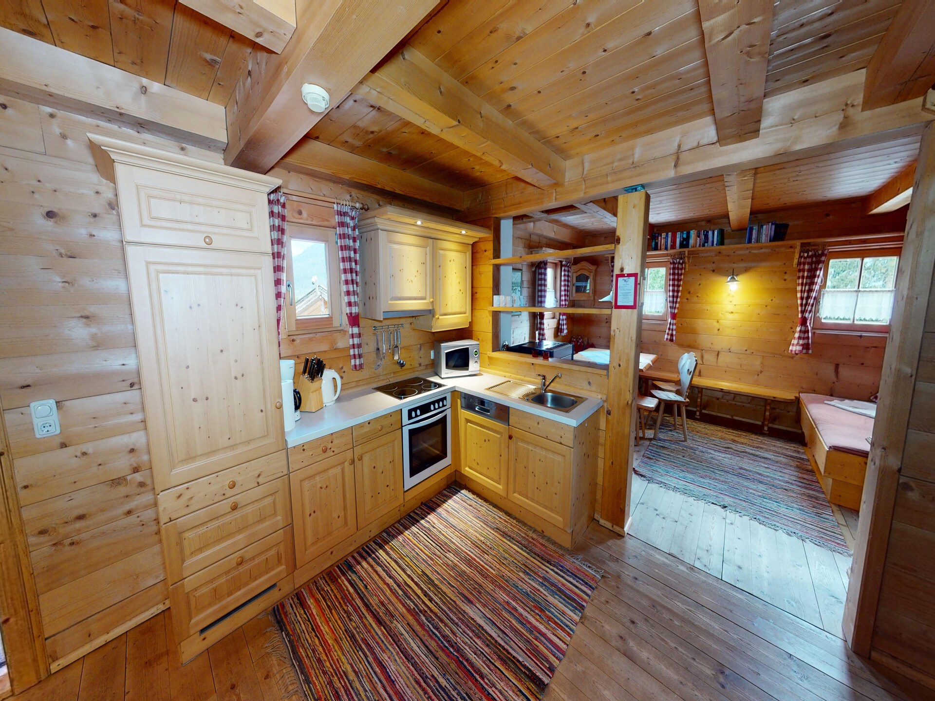 Vrijstaand chalet voor 4 aan de bosrand bij Neukirchen met zwembad - foto 13