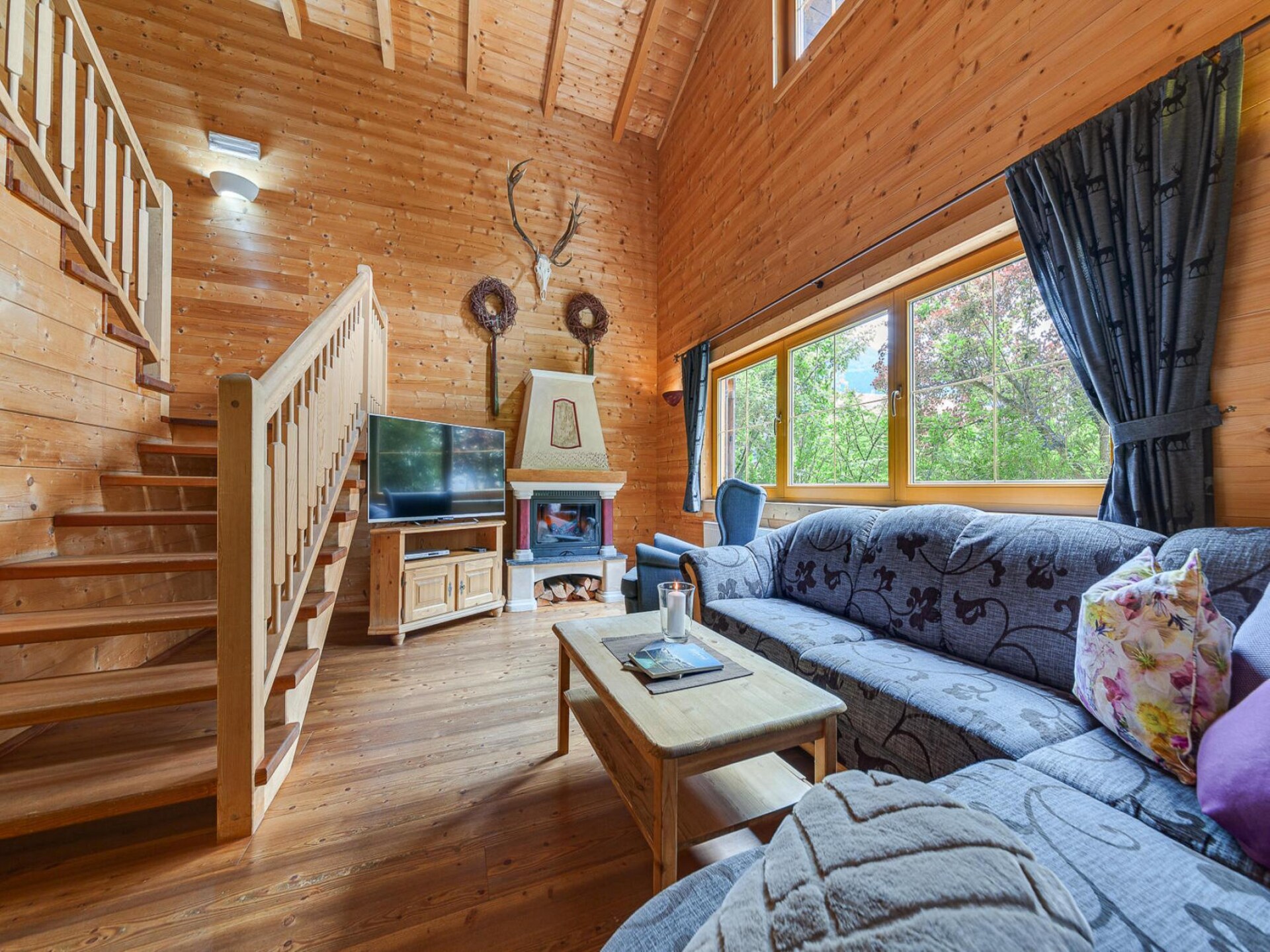 Ruim 8-persoons chalet in Fügen, Zillertal – vlakbij de Spieljochbahn - foto 7