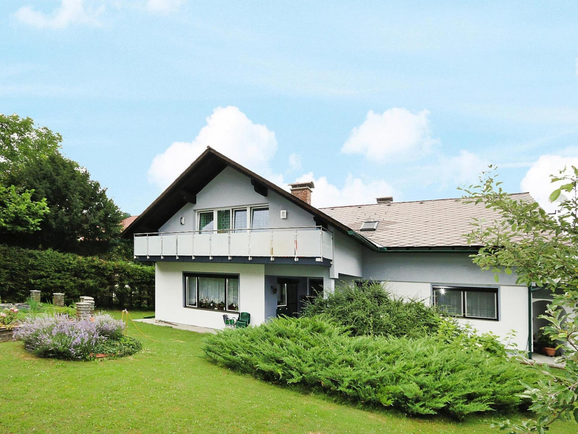 Op 900 m van het meer: Ruim appartement in St. Kanzian am Klopeiner See - foto 1