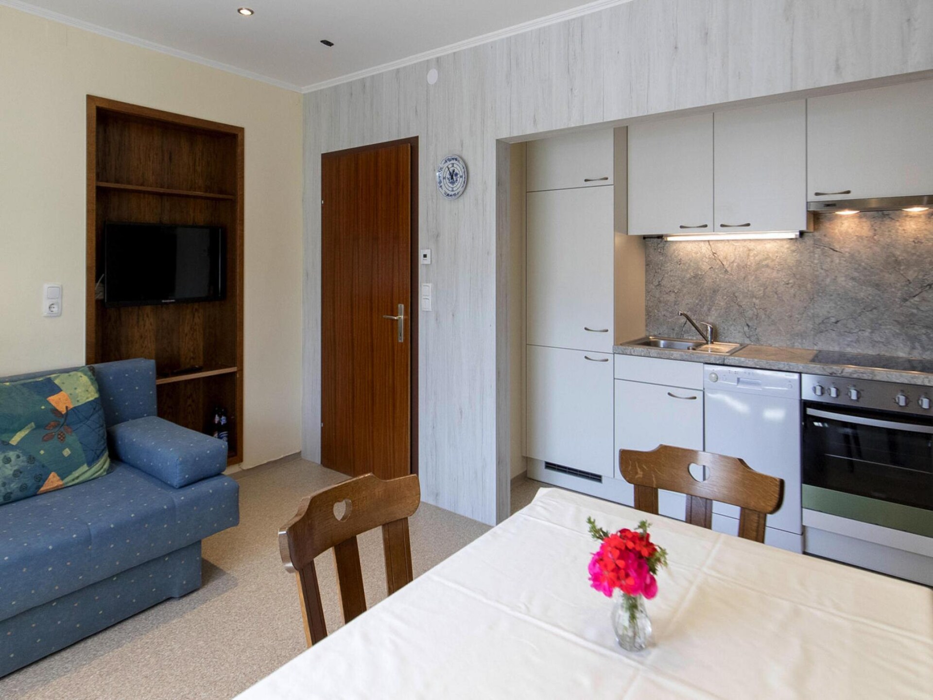 Zonnig familie-appartement in St. Georgen met sauna, zwembad en bergzicht - foto 8