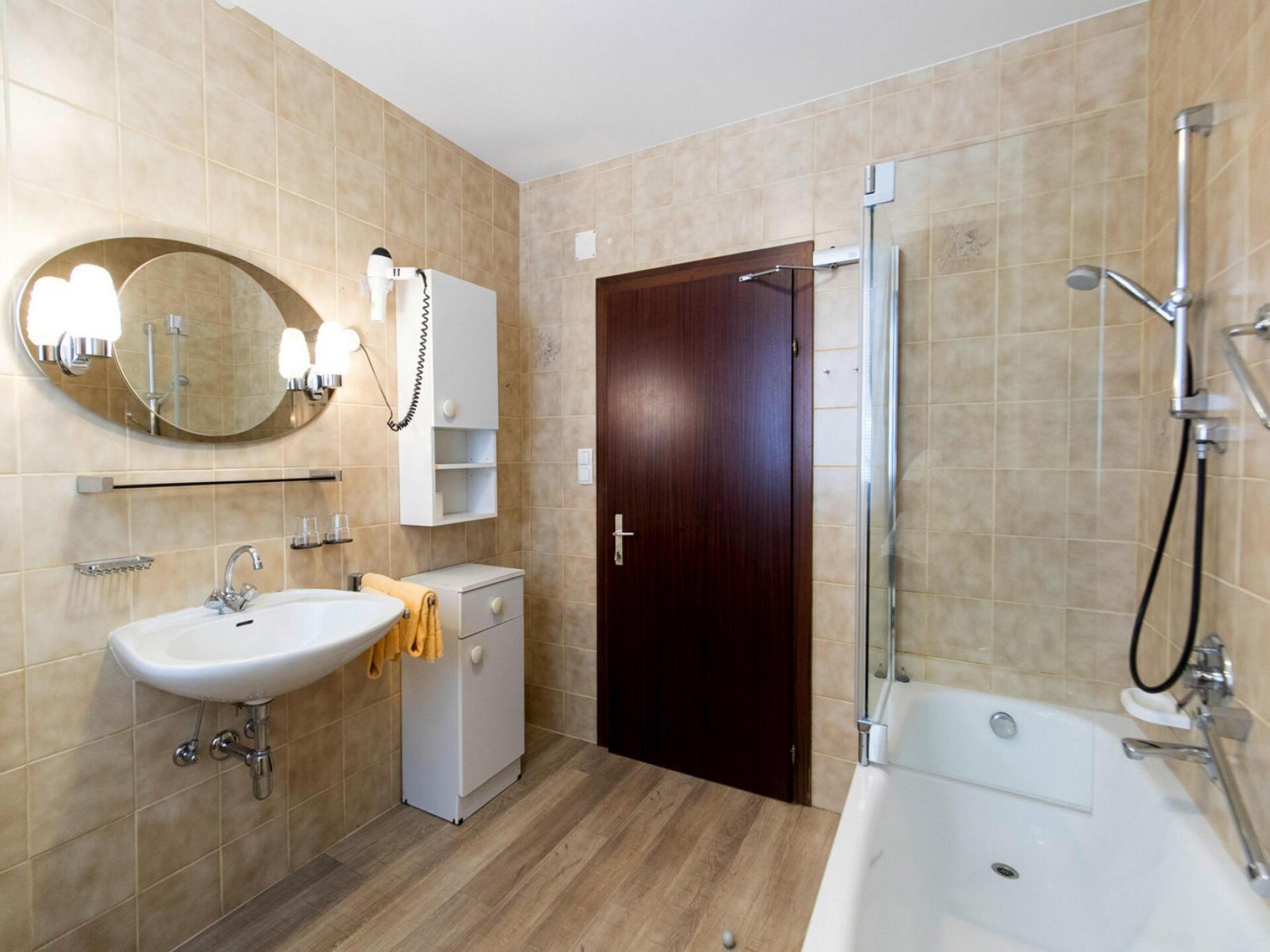 Zonnig familie-appartement in St. Georgen met sauna, zwembad en bergzicht - foto 13