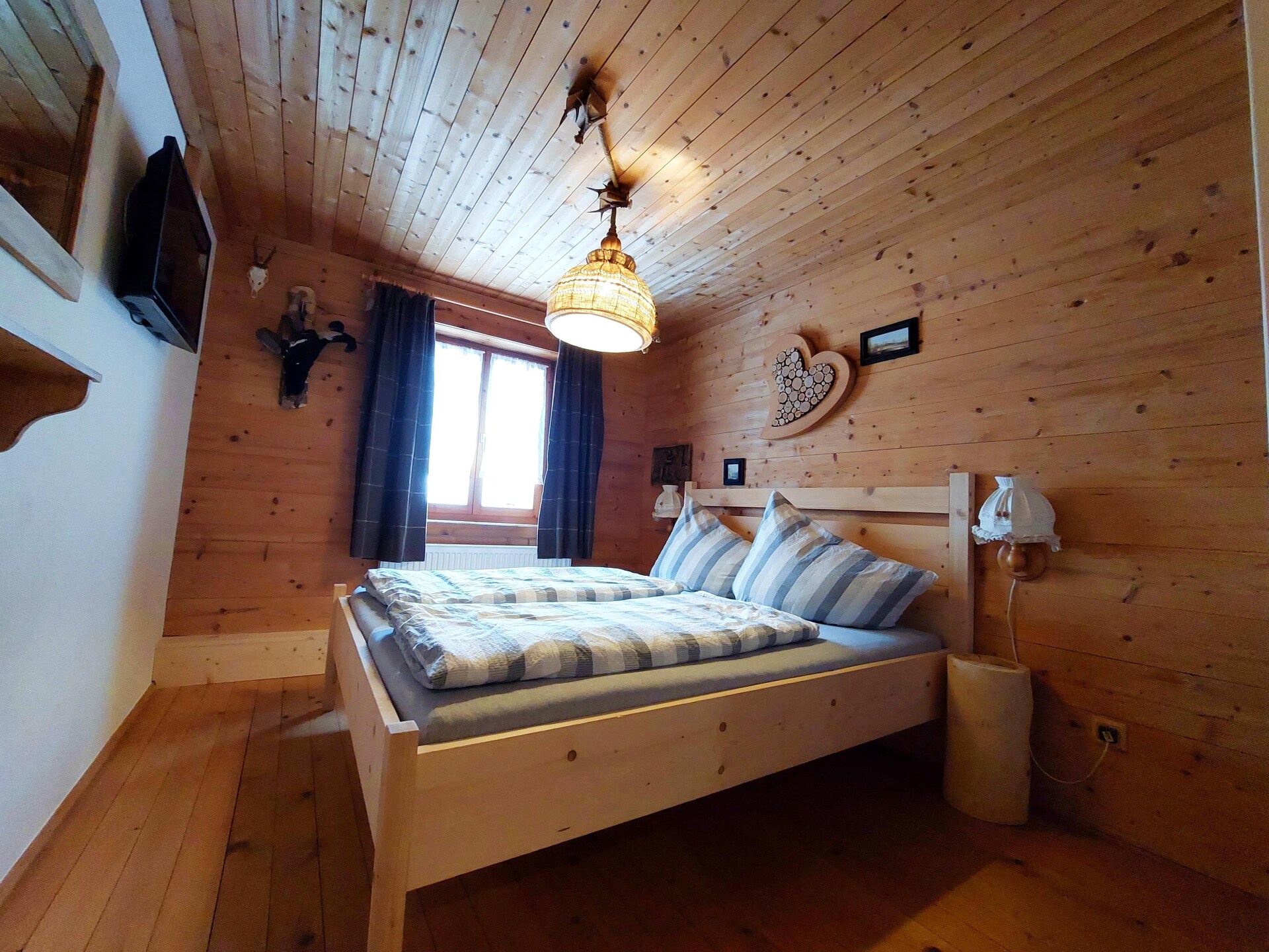 Direct aan de piste: authentiek Tirools appartement voor 4 in Hochfügen - foto 10
