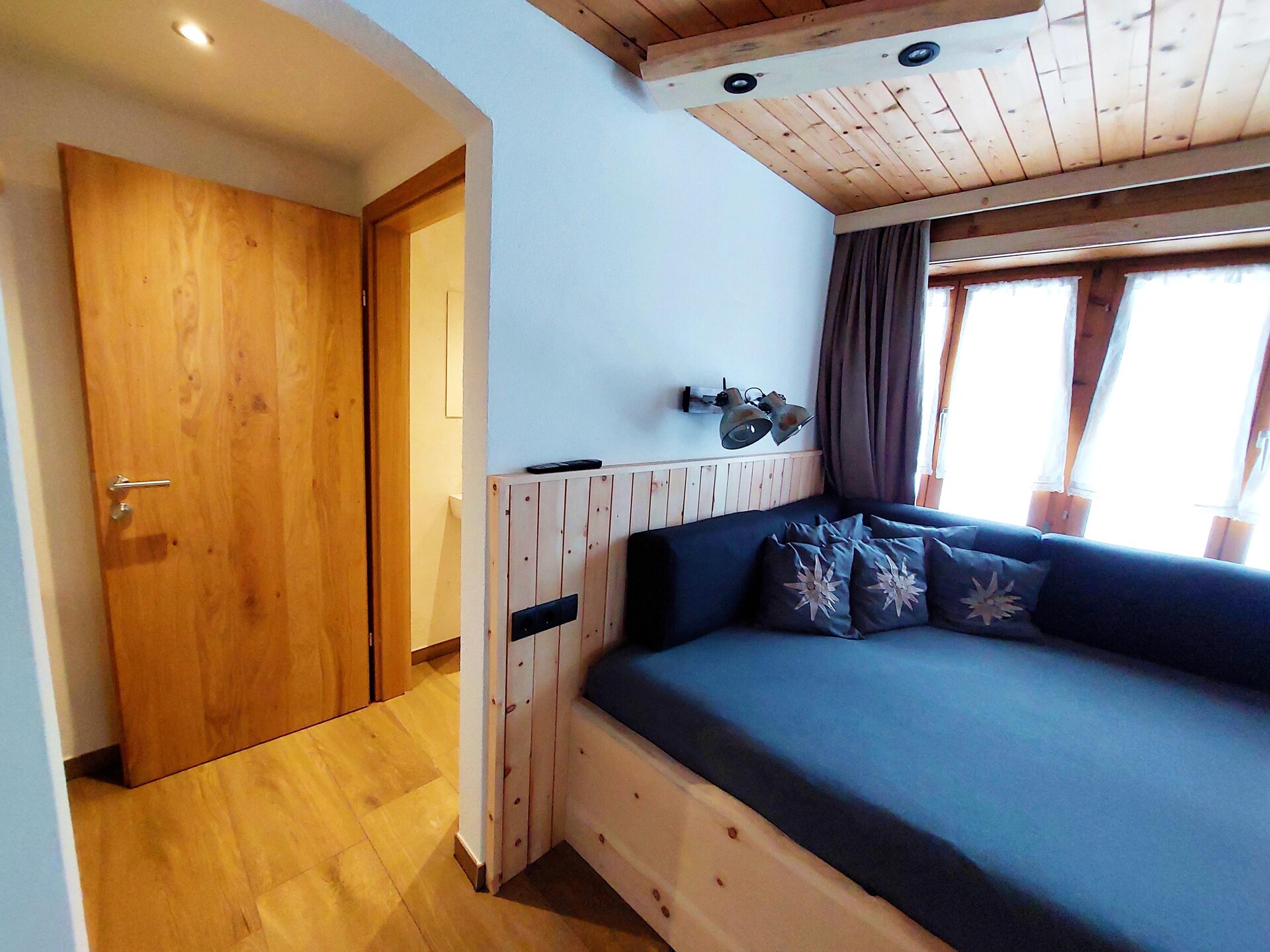 Direct aan de piste: authentiek Tirools appartement voor 4 in Hochfügen - foto 12