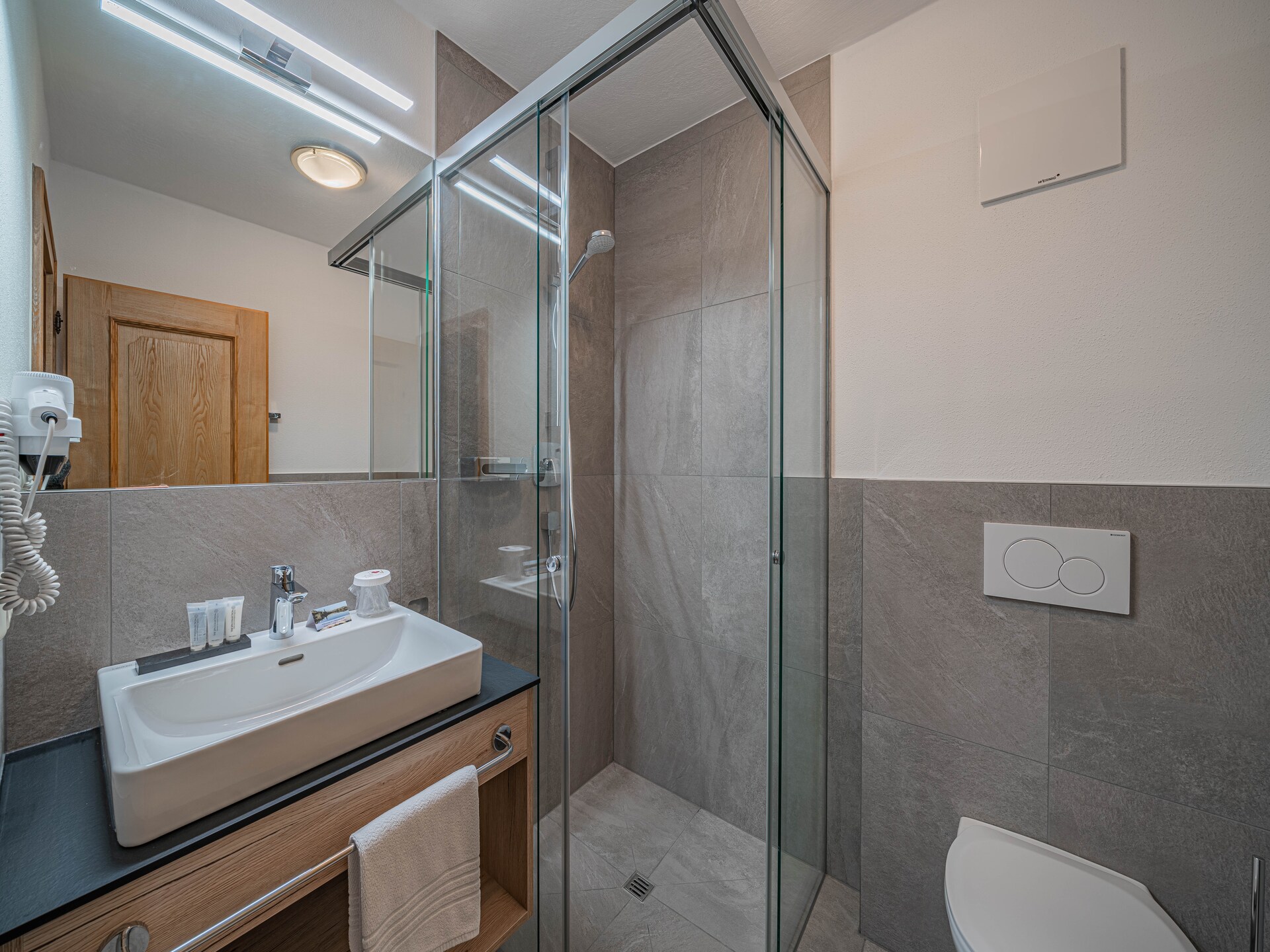 6-persoons appartement in Brixen im Thale nabij het meer - foto 7