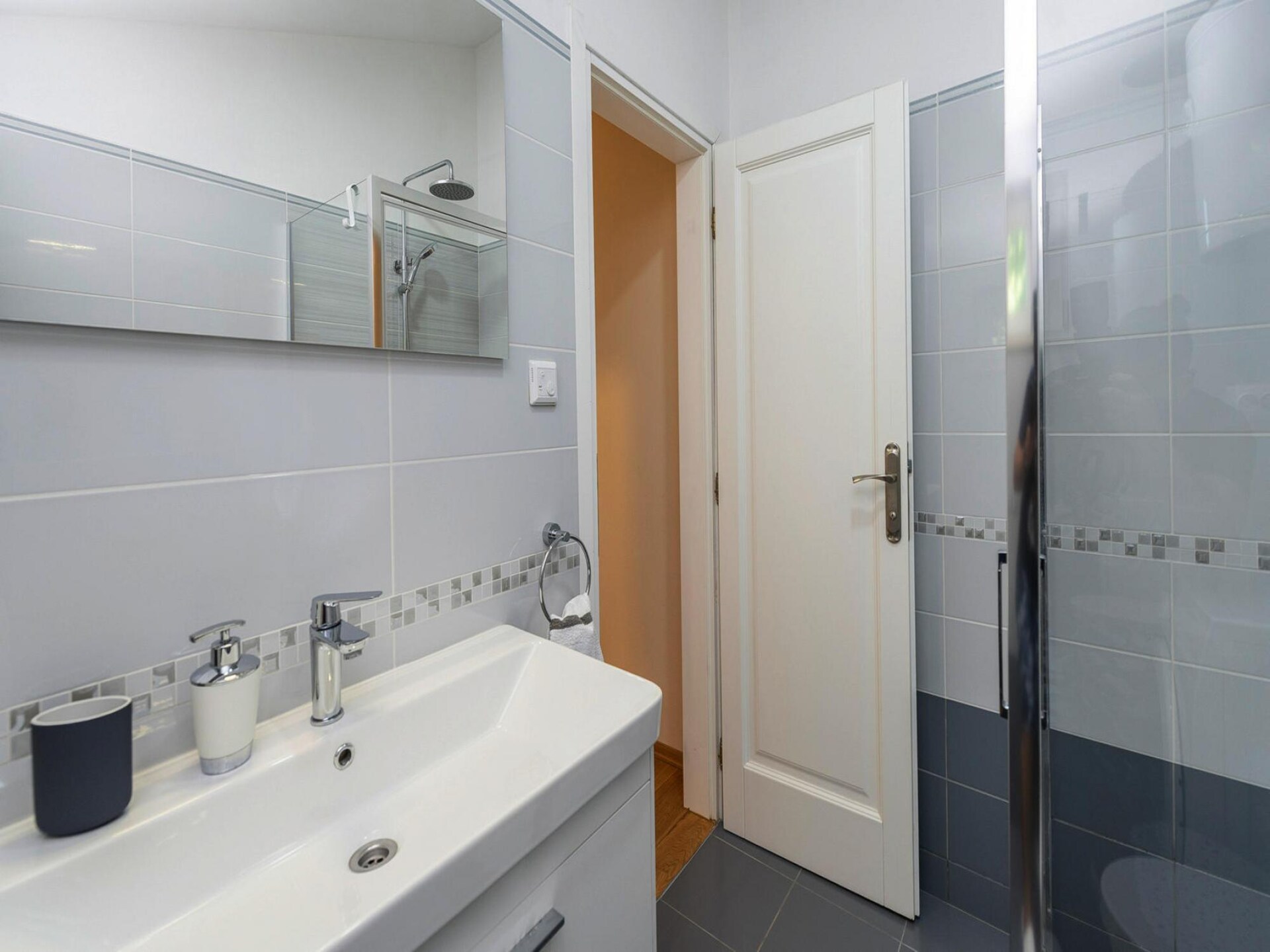 6-persoons vakantiehuis aan zee in Petrcane - foto 19