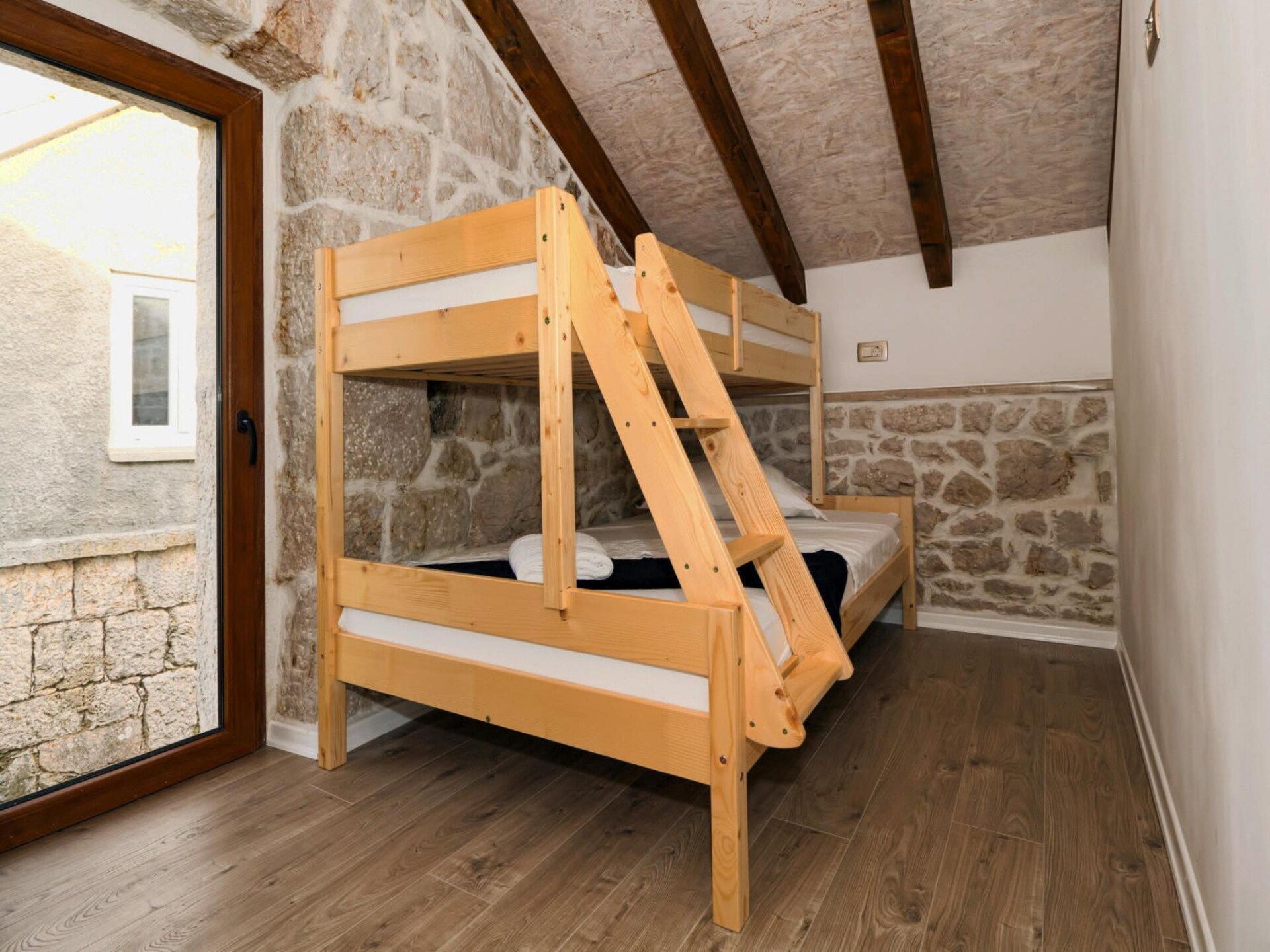 Authentiek stenen huis met privézwembad bij Makarska – Villa Mons - foto 9