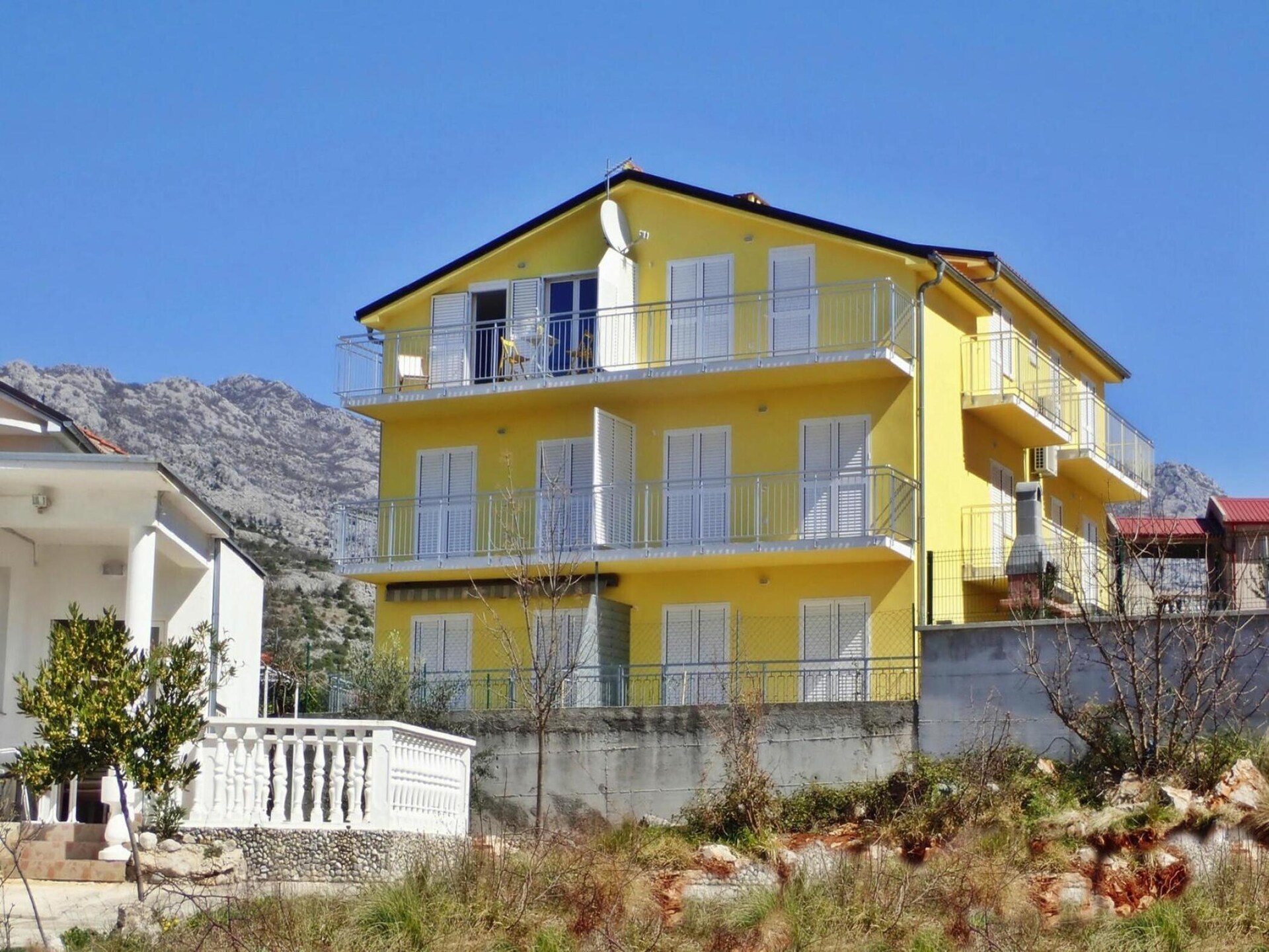 Licht appartement op 50m van zee met panoramisch uitzicht in Seline - foto 1