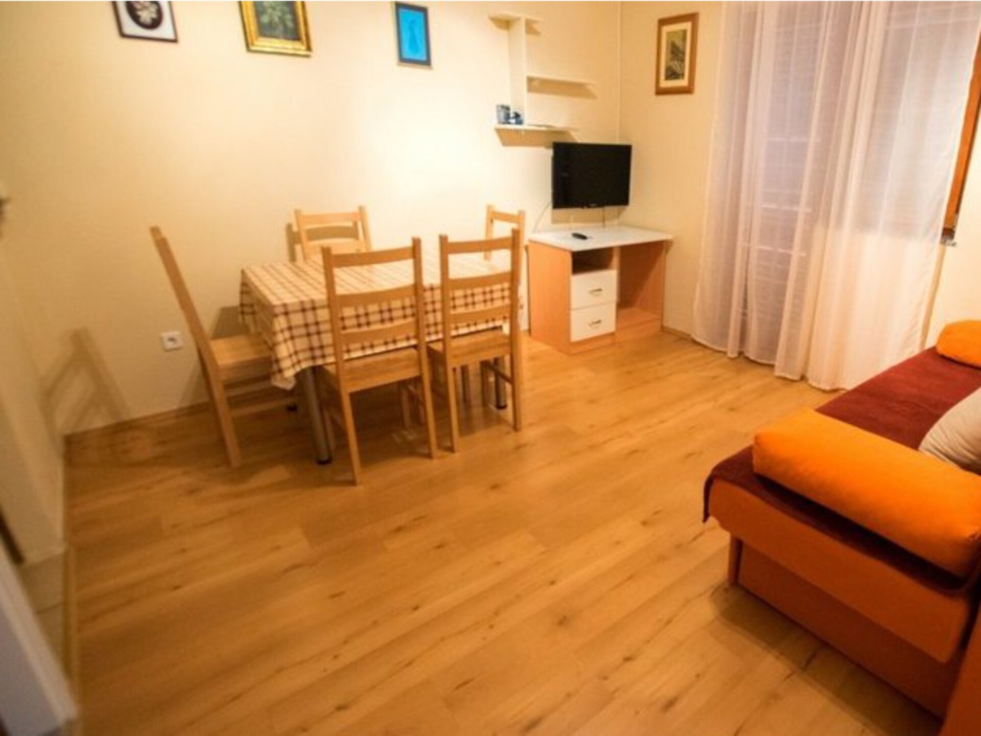 Aan zee: Comfortabel appartement in centrum Starigrad Paklenica - foto 16
