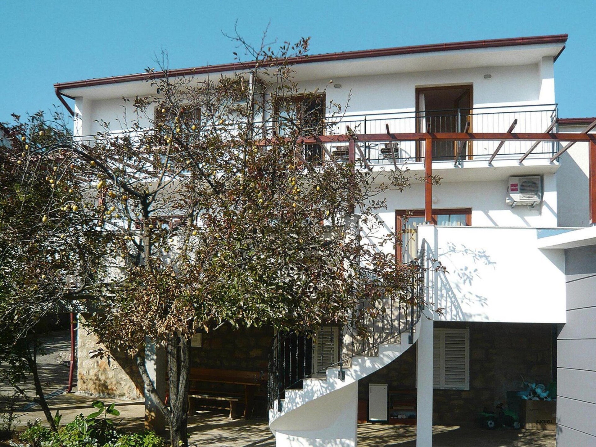 Aan zee: Comfortabel appartement in centrum Starigrad Paklenica - foto 13
