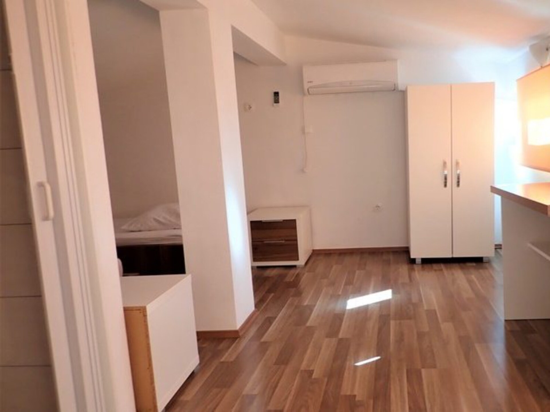 Appartement aan de Adriatische kust met balkon en uitzicht op Nationaal Park Paklenica - foto 11