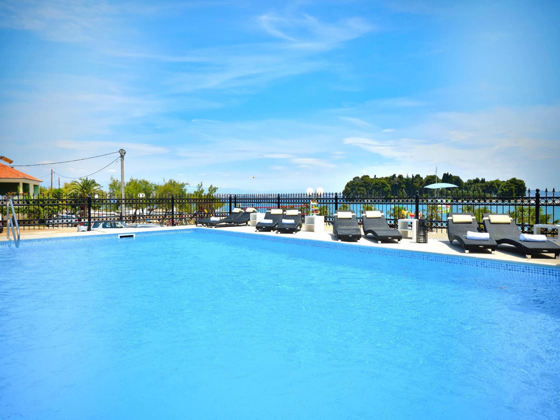 Appartement vlakbij zandstrand op Ugljan met zwembad, 30m van zee - foto 10