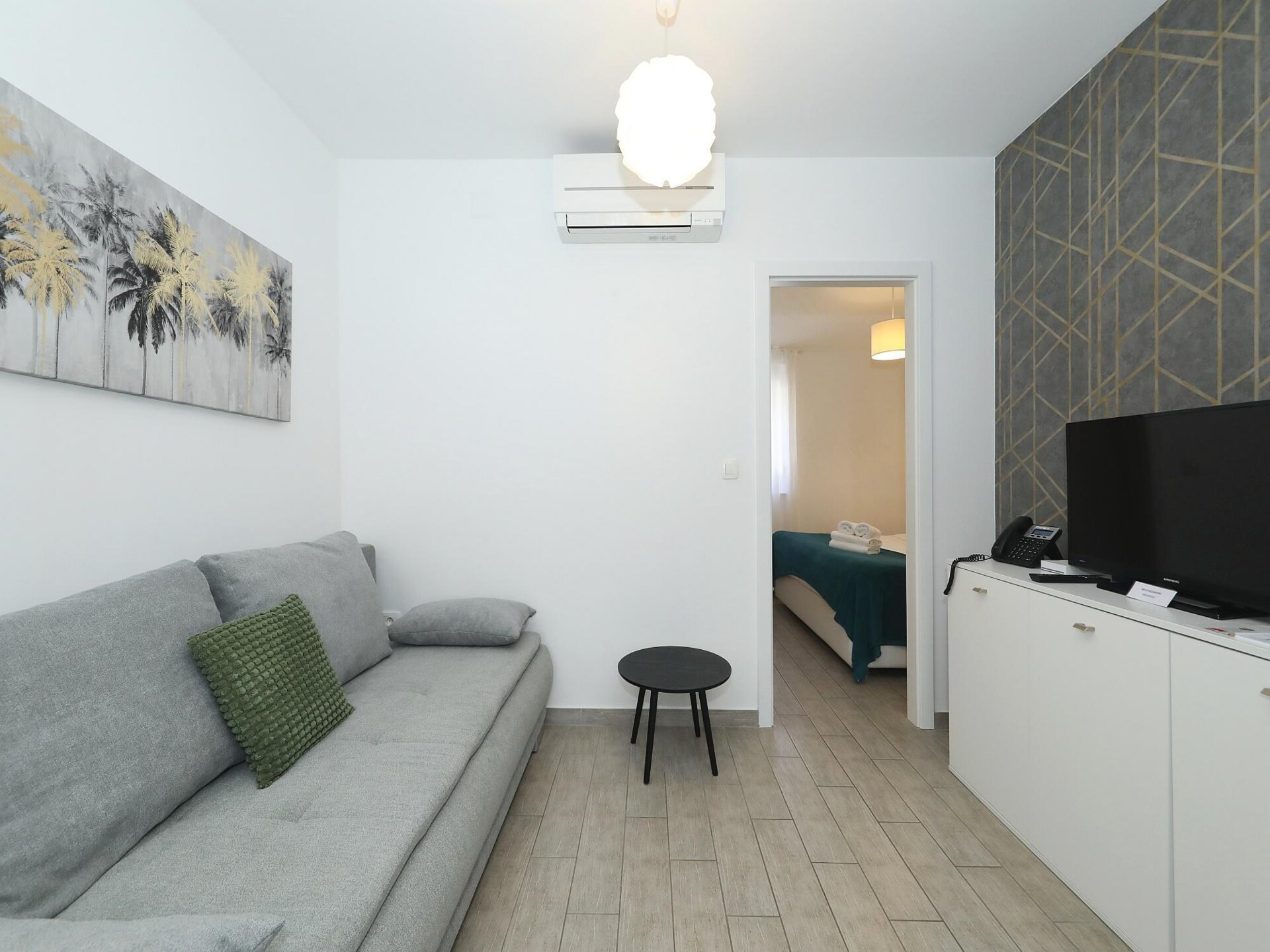 Appartement vlakbij zandstrand op Ugljan met zwembad, 30m van zee - foto 22