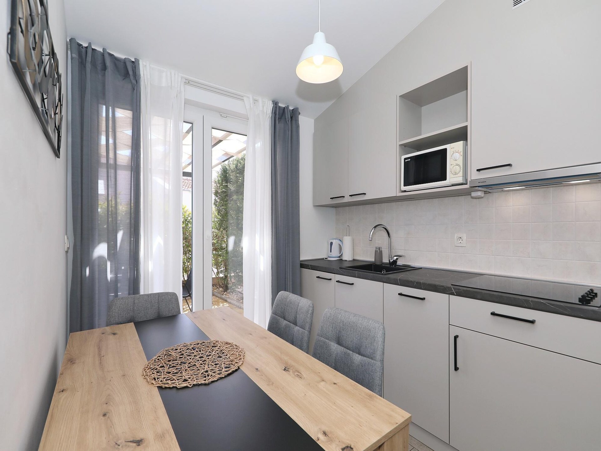 Appartement vlakbij zandstrand op Ugljan met zwembad, 30m van zee - foto 24