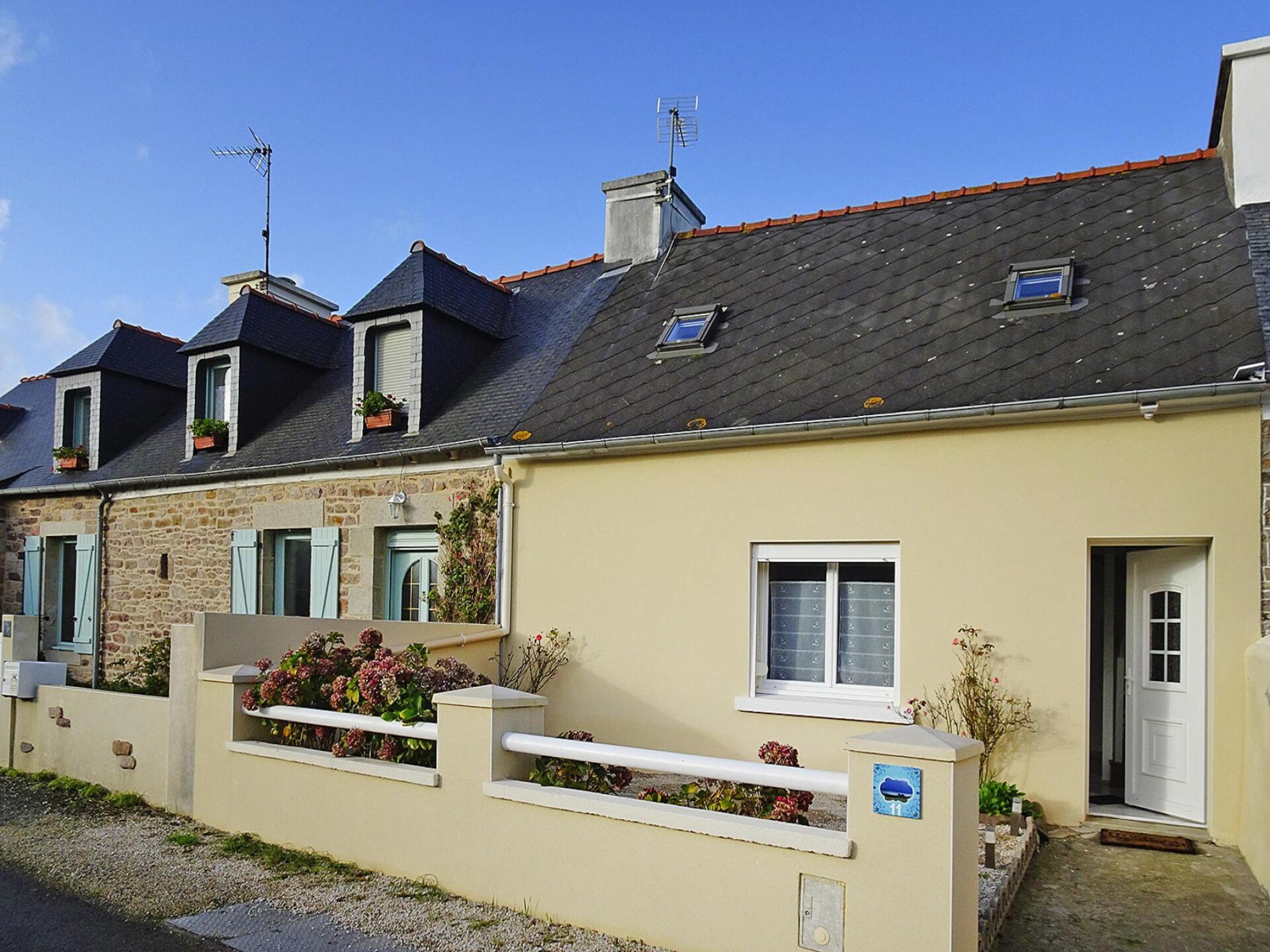 Gerenoveerd vissershuisje met tuin en zeezicht in Paimpol - foto 13