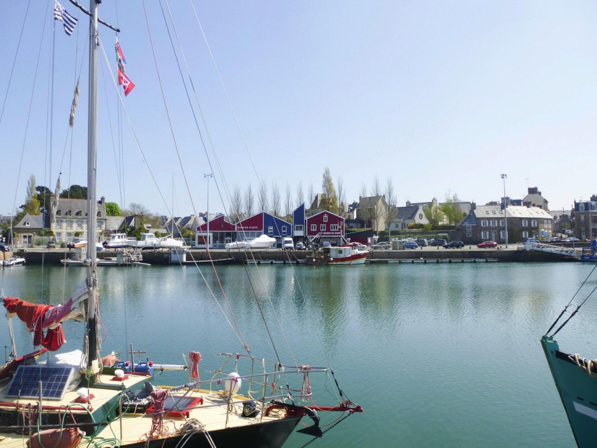 Gerenoveerd vissershuisje met tuin en zeezicht in Paimpol - foto 18