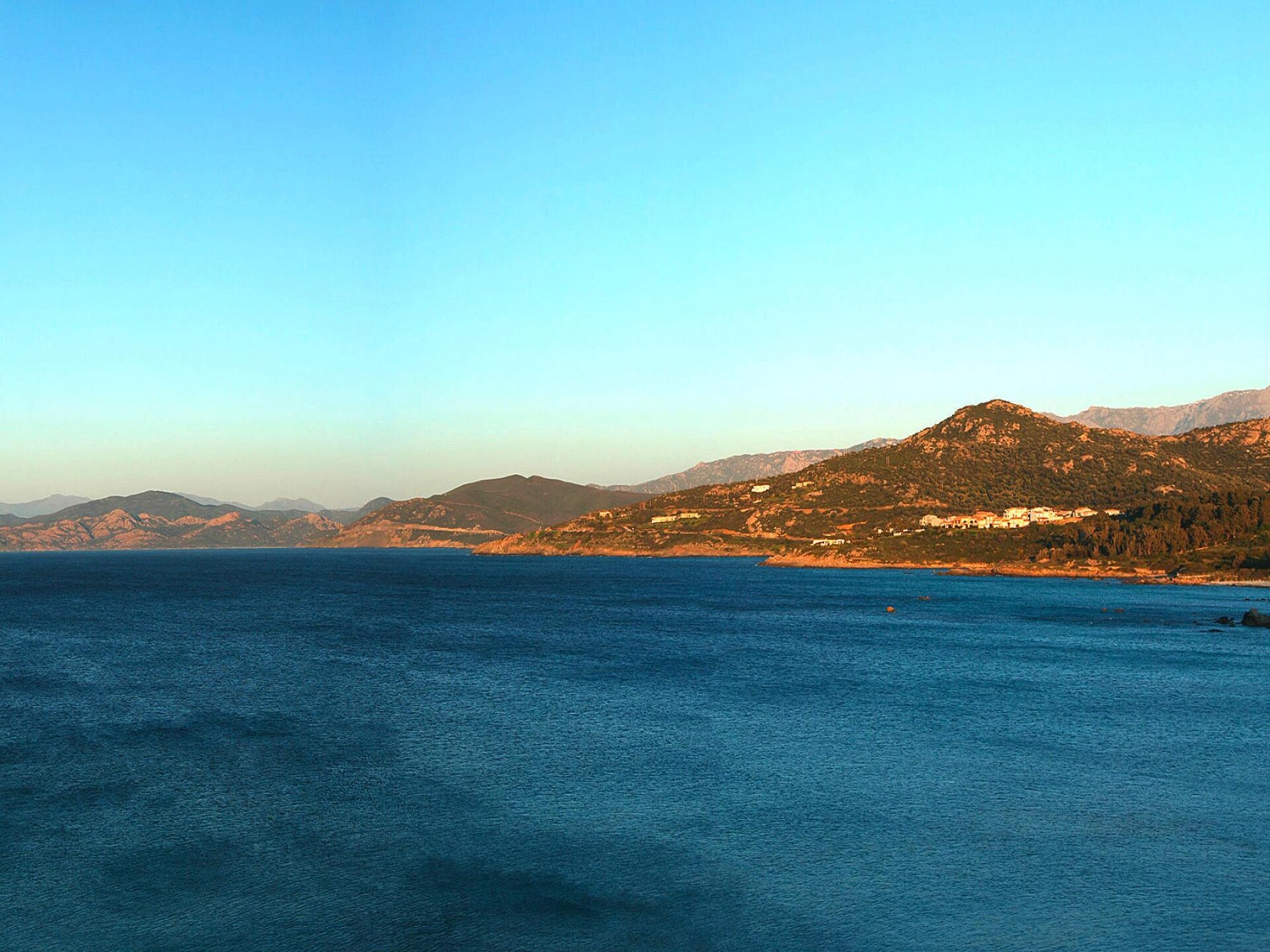 Romantische studio op 300m van strand in Île-Rousse - foto 15