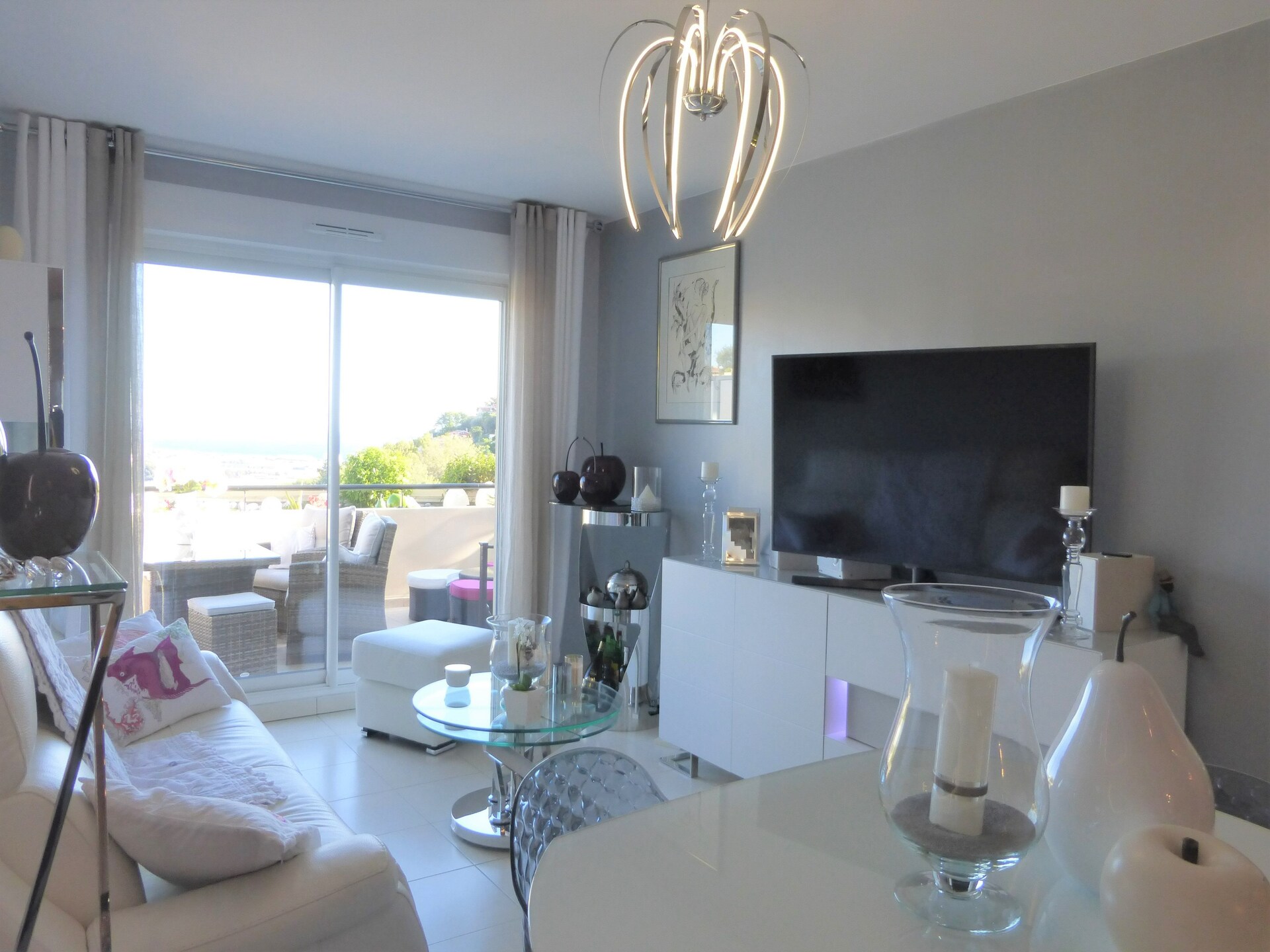 Modern appartement met panoramisch zeezicht in Mandelieu-la-Napoule - foto 3