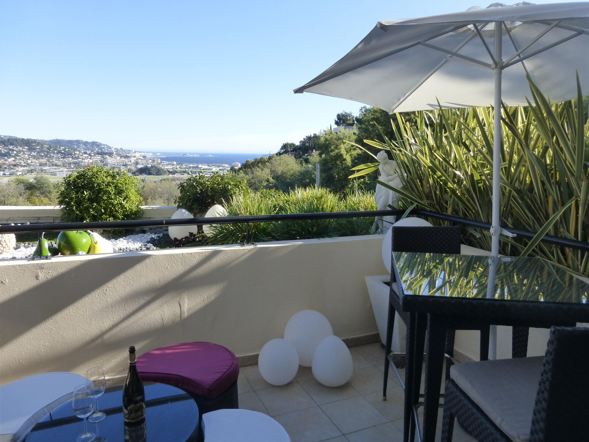 Modern appartement met panoramisch zeezicht in Mandelieu-la-Napoule - foto 12