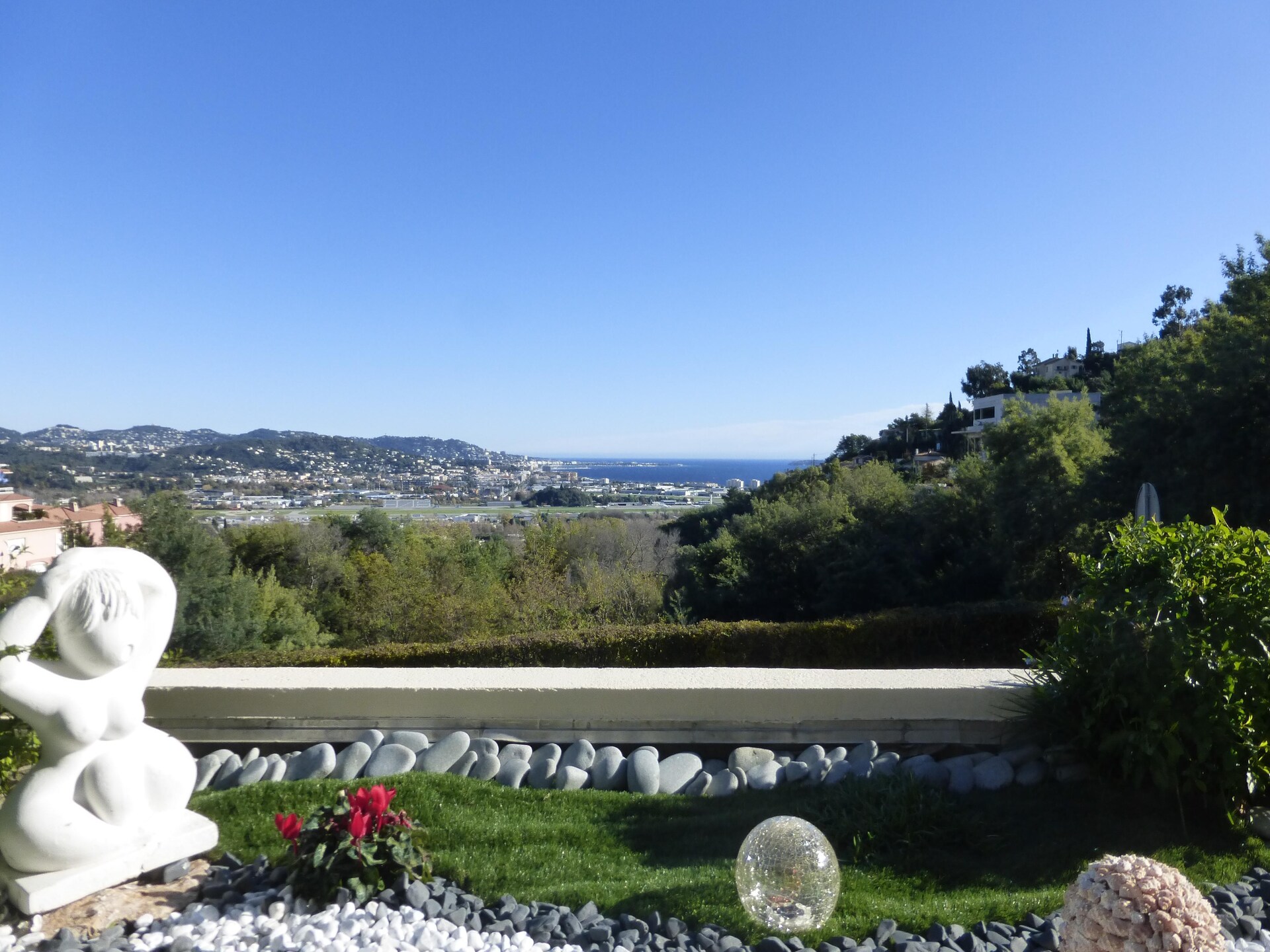 Modern appartement met panoramisch zeezicht in Mandelieu-la-Napoule - foto 14