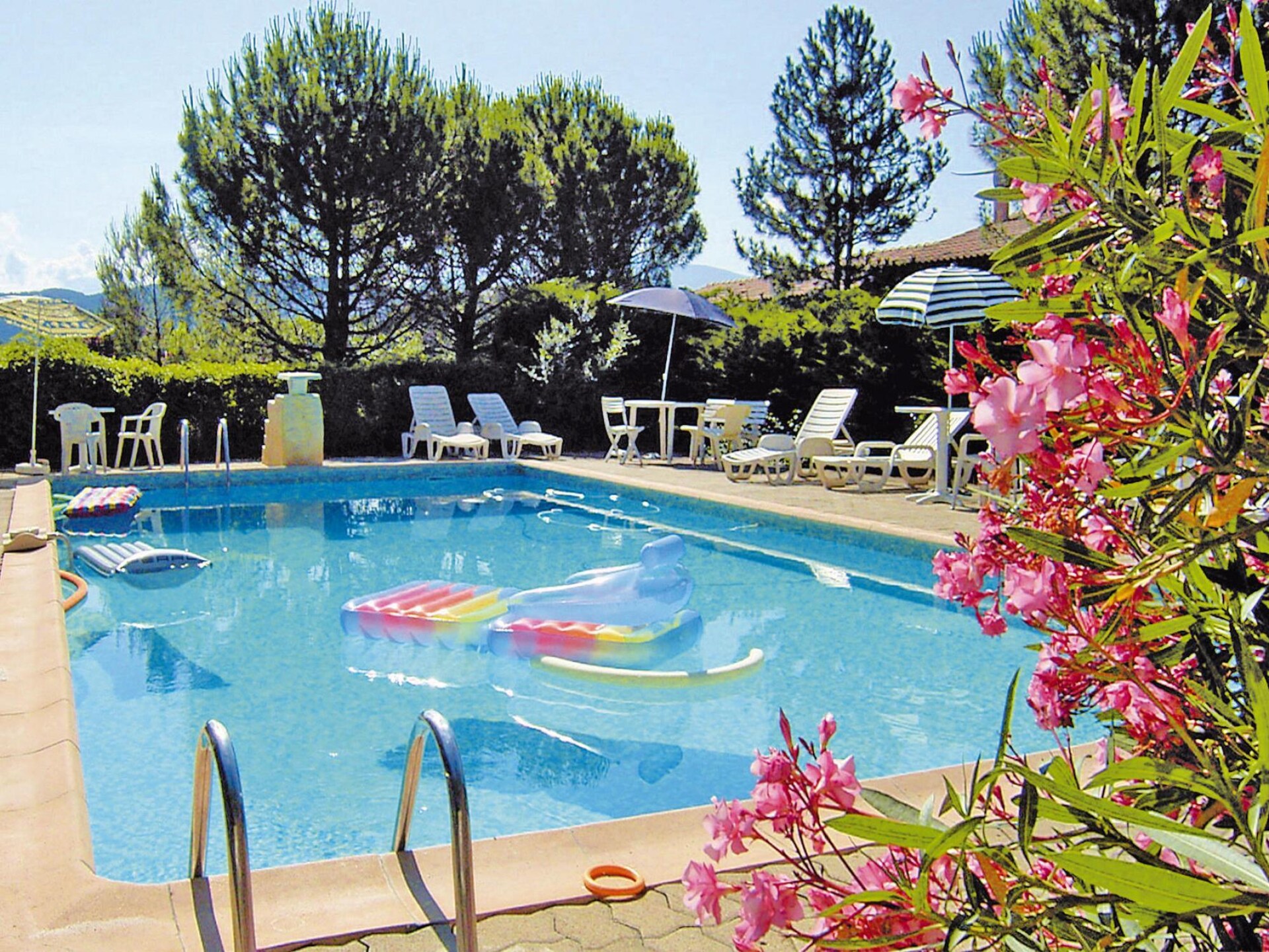 Provençaals vakantiehuis voor 8 met zwembad en privétuin bij Vaison-la-Romaine - foto 8
