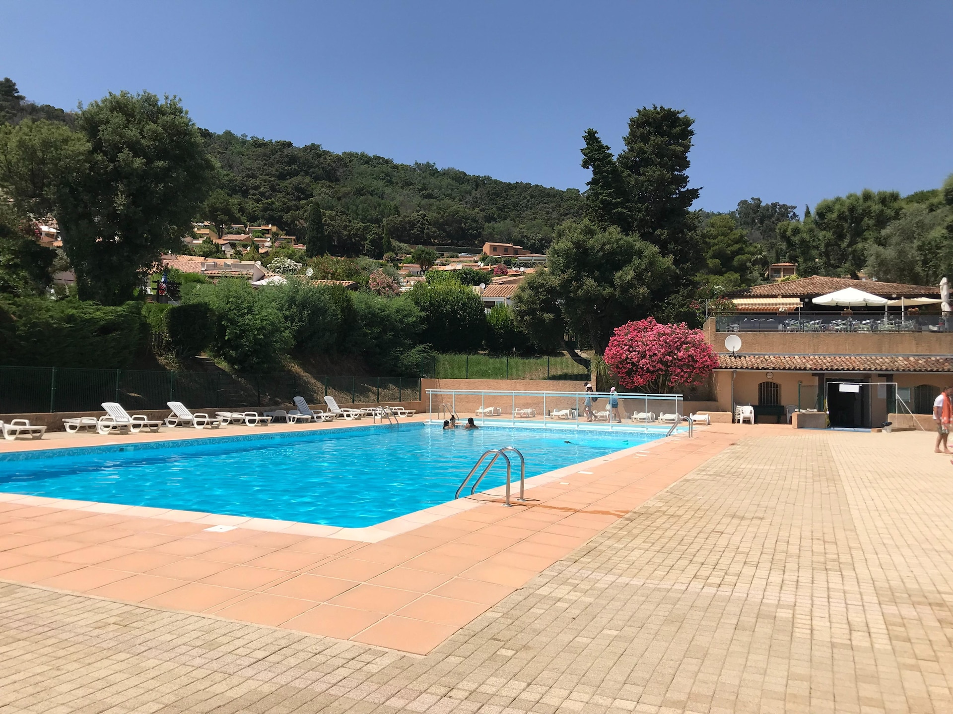 Gerenoveerd vakantiehuis met zeezicht in La Croix-Valmer - foto 19