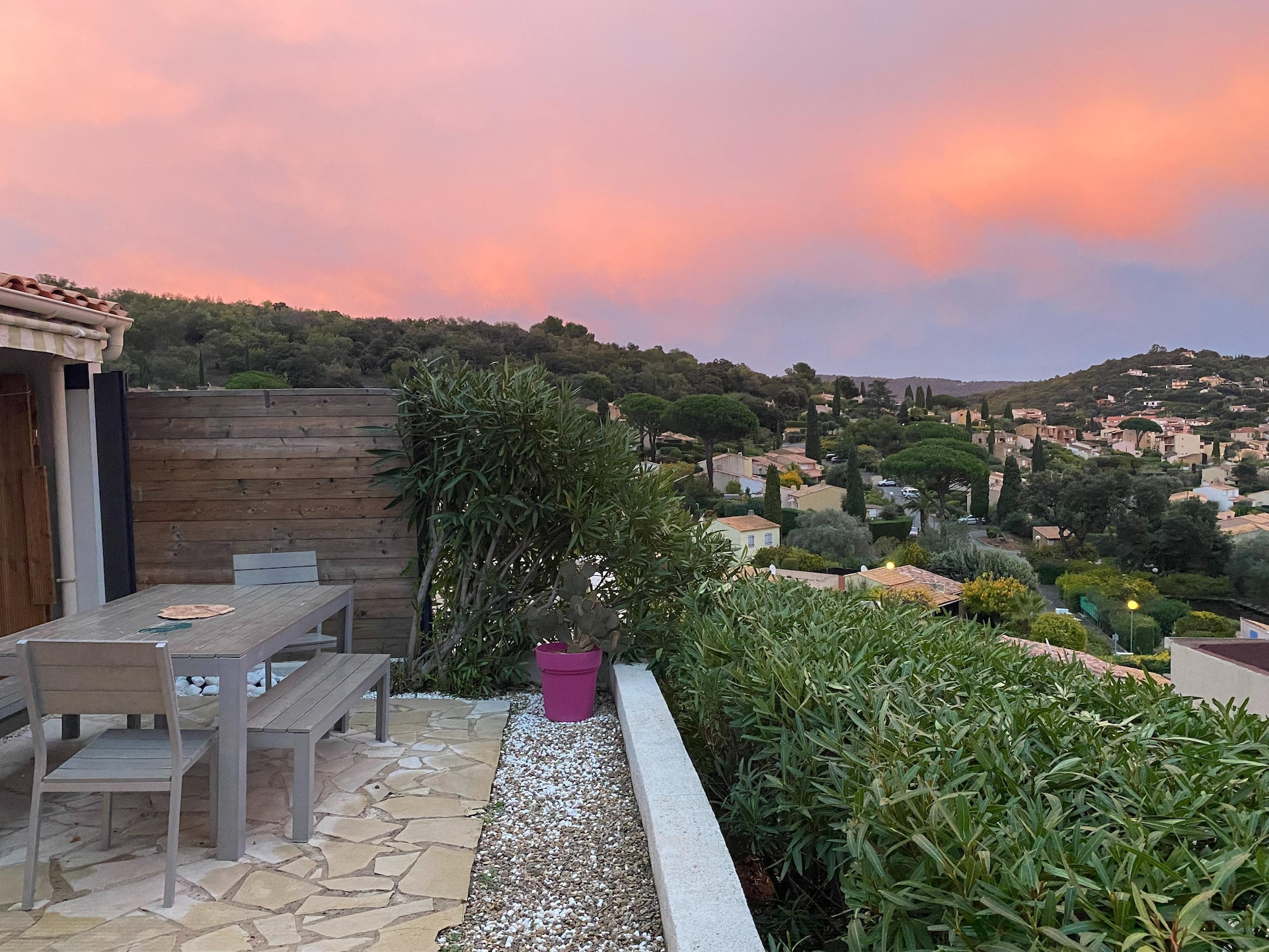 Gerenoveerd vakantiehuis met zeezicht in La Croix-Valmer - foto 22