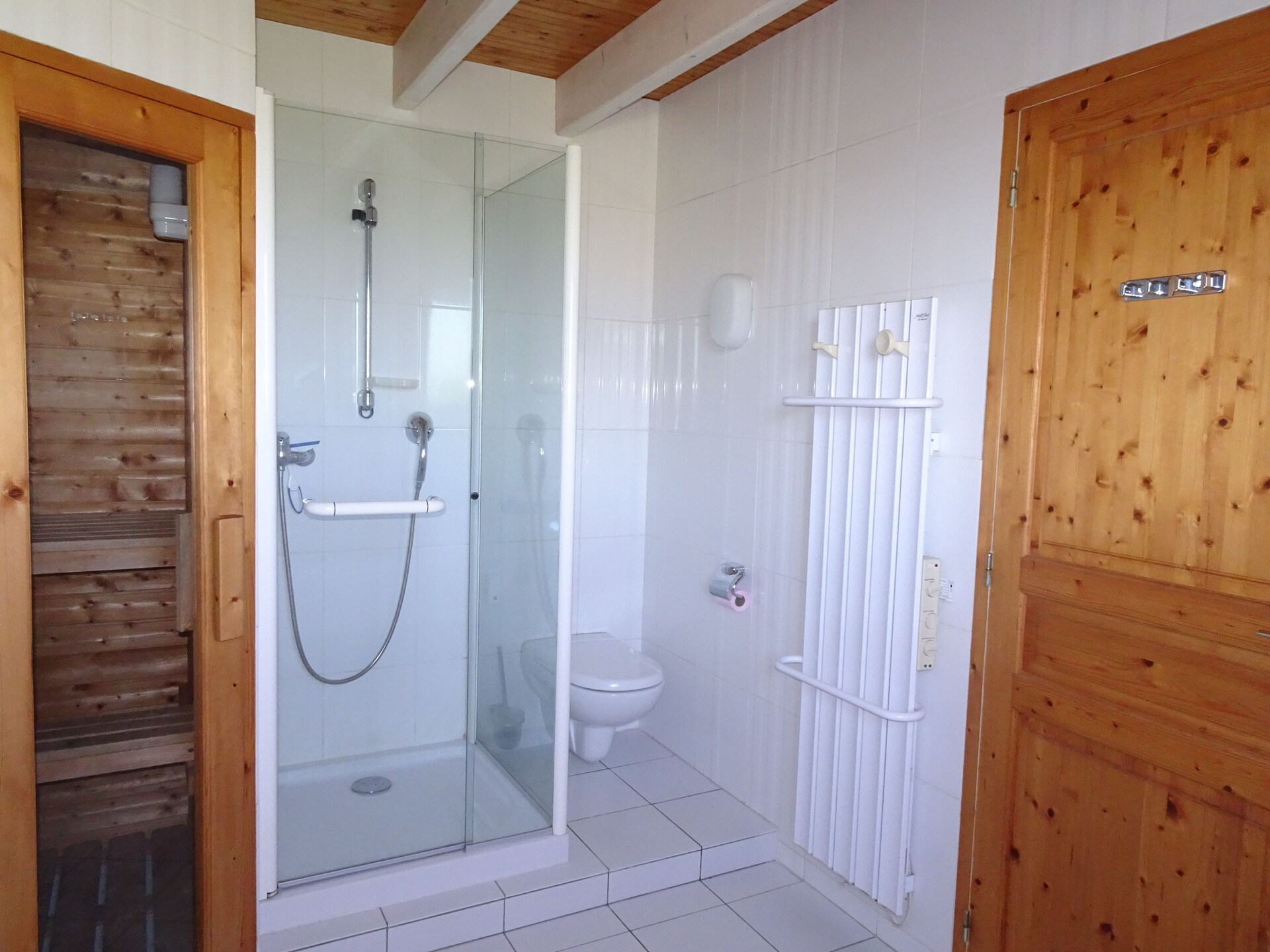 Vrijstaand vakantiehuis met sauna en zeezicht op 50 meter van het strand in Pénestin - foto 15