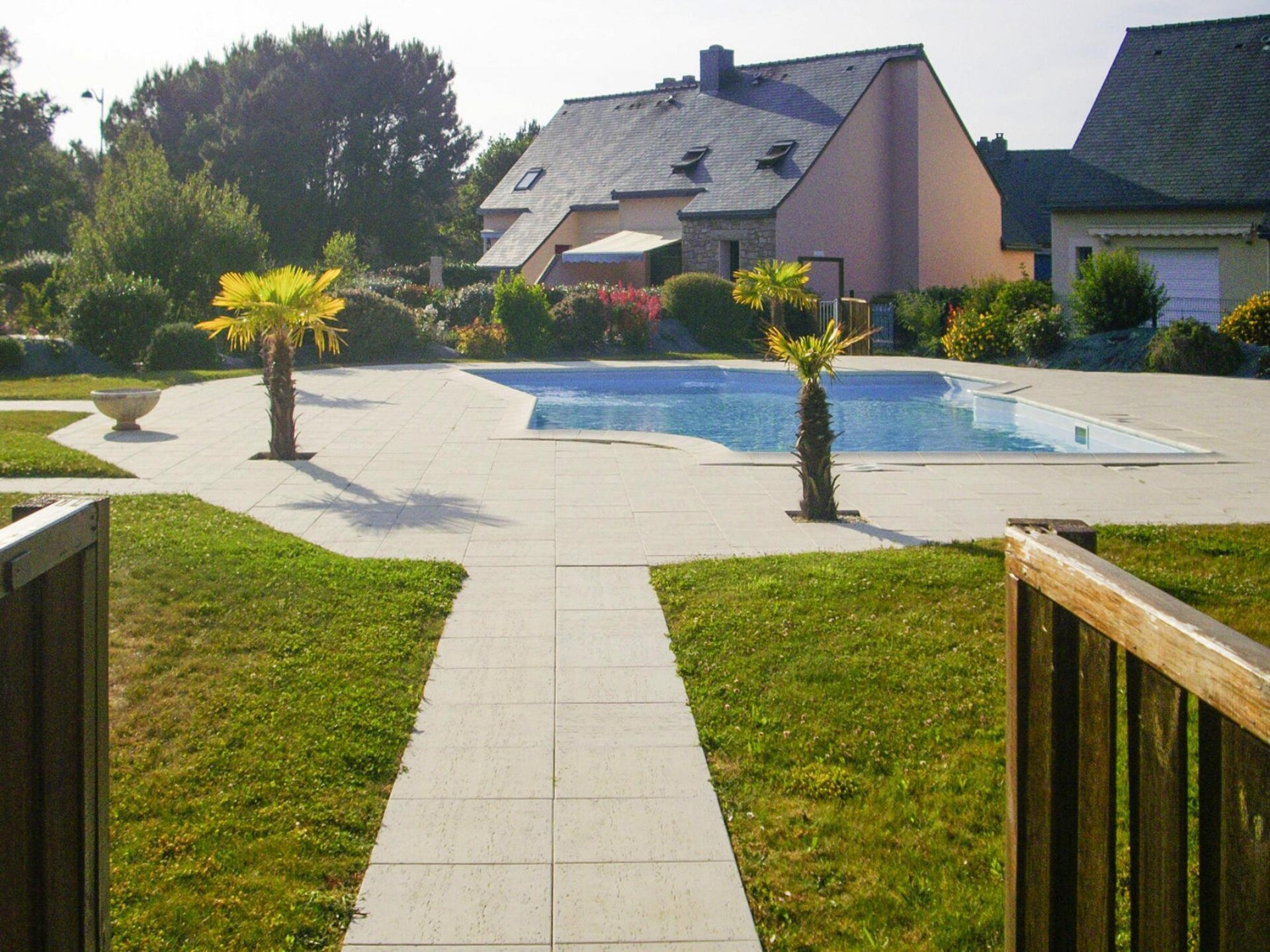 Gezellig vakantiehuis voor 6 aan de Smaragdkust met zwembad en tuin - foto 13