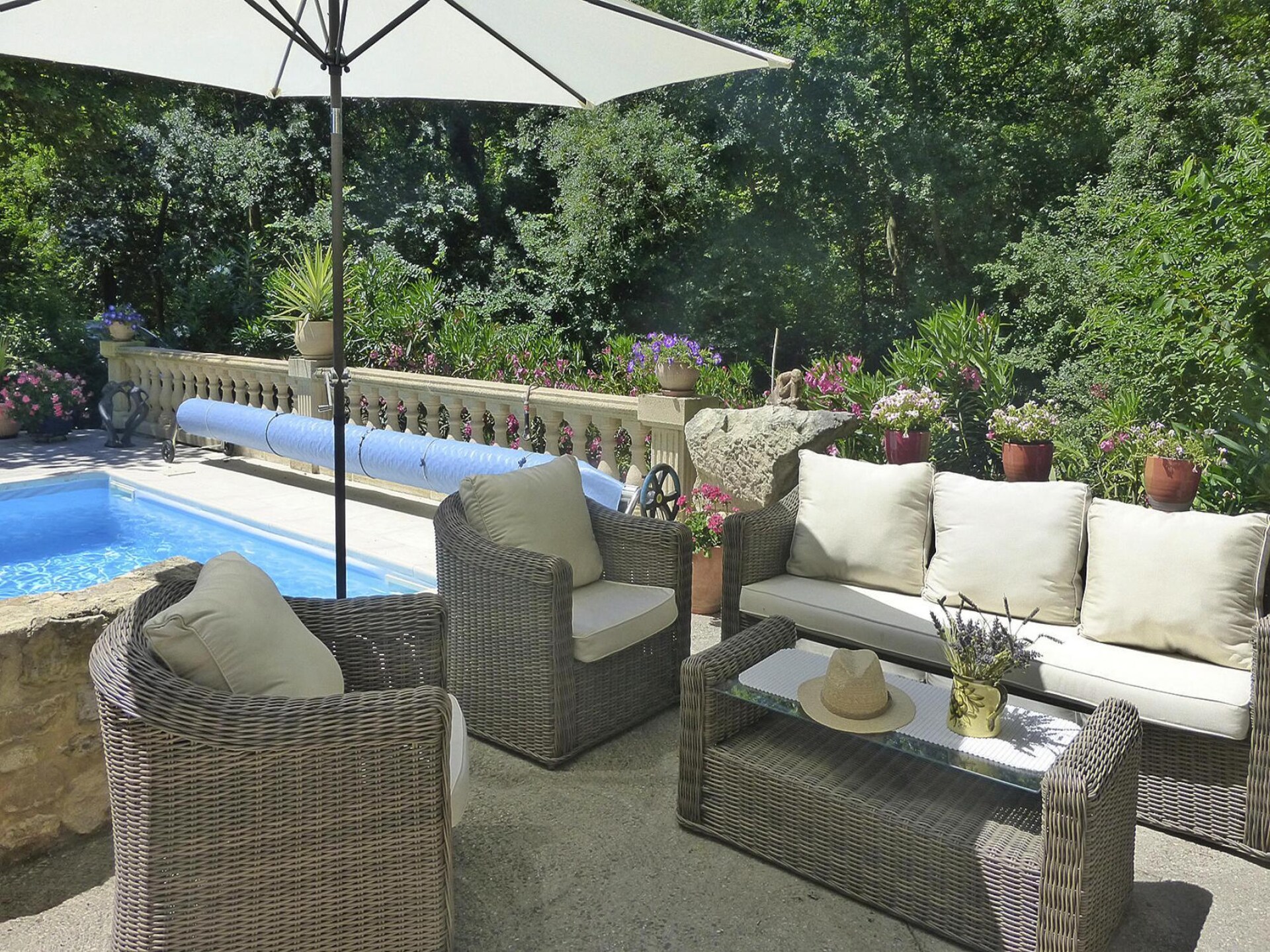 Romantisch appartement bij golfbaan met zwembad in Caderousse - foto 14