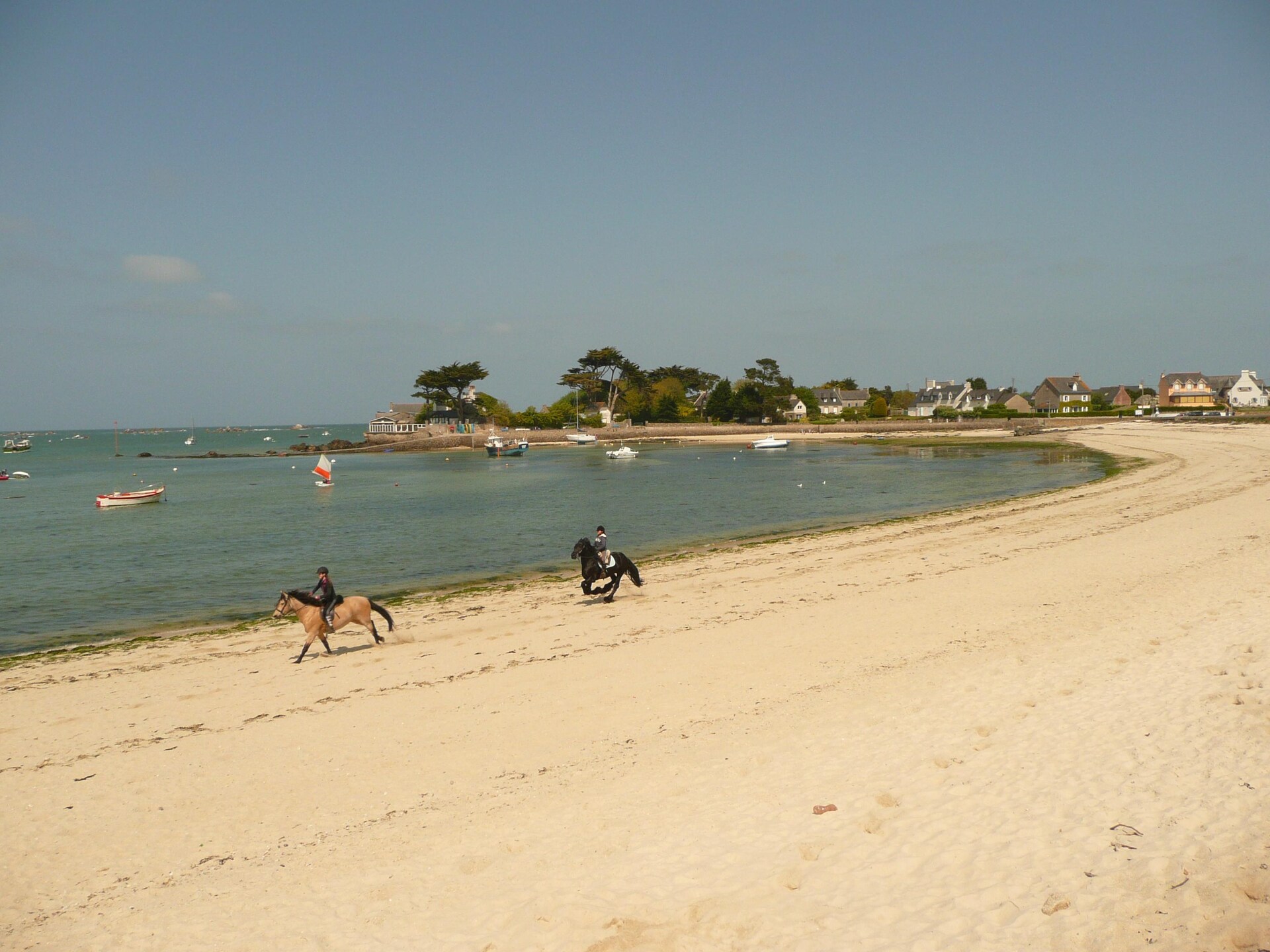 Op 350 m van zee: Modern vakantiehuis in Brignogan-Plages - foto 21