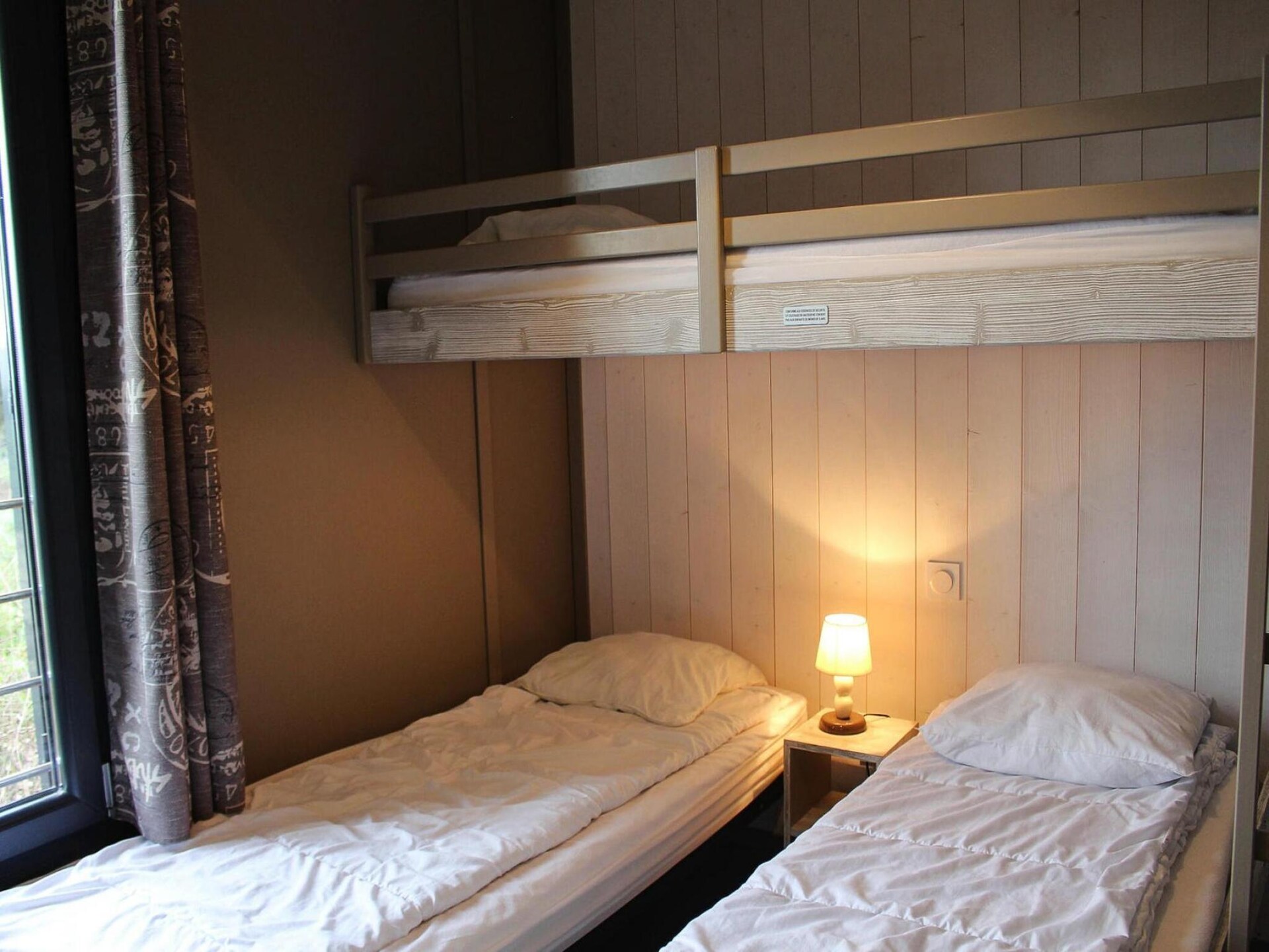 Comfortabel chalet aan de golfbaan bij Pomérols met zwembad - foto 9