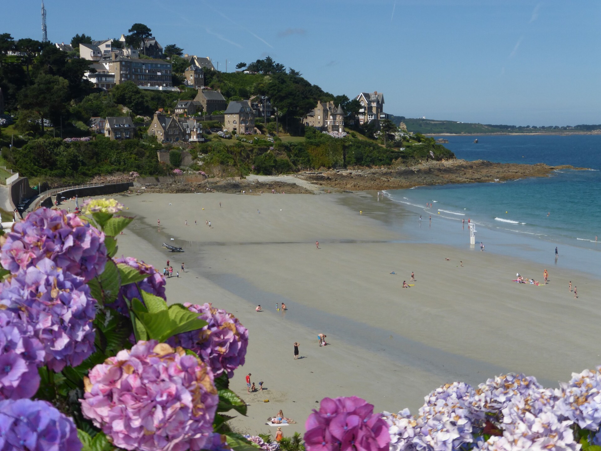 Vrijstaand vakantiehuis met zeezicht en tuin nabij het strand van Perros-Guirec - foto 28