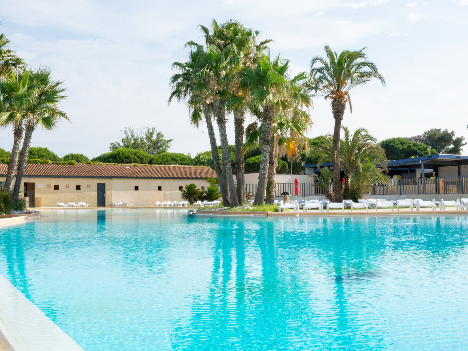 Zonovergoten vakantiehuis nabij strand met zwembaden in Portiragnes - foto 1