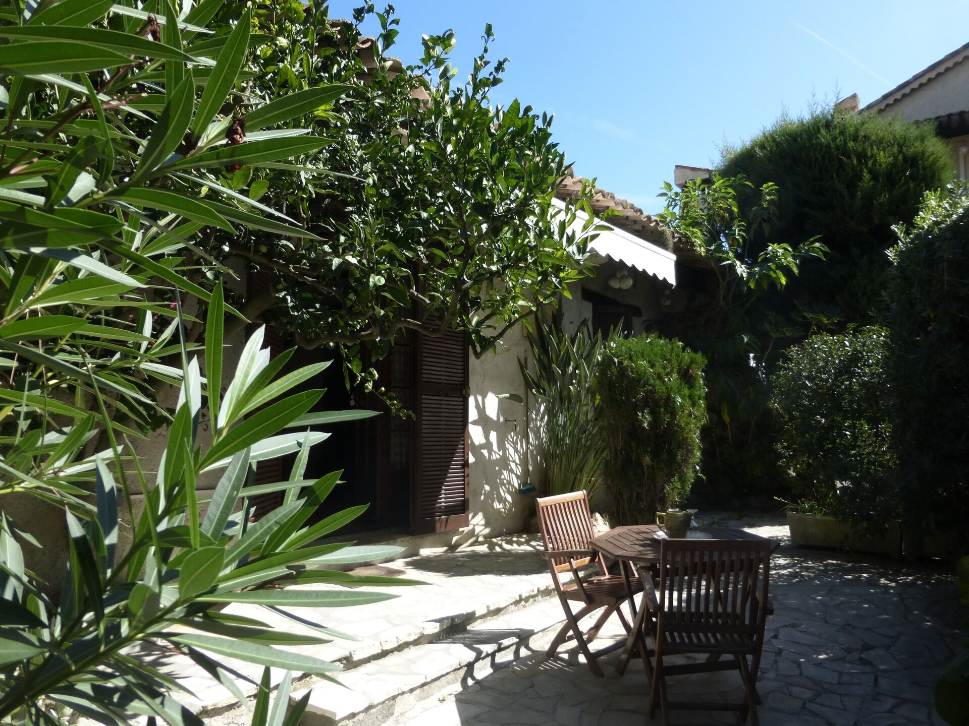Knus vakantiehuis met tuin bij Cagnes-sur-Mer, 10 minuten van het strand - foto 4